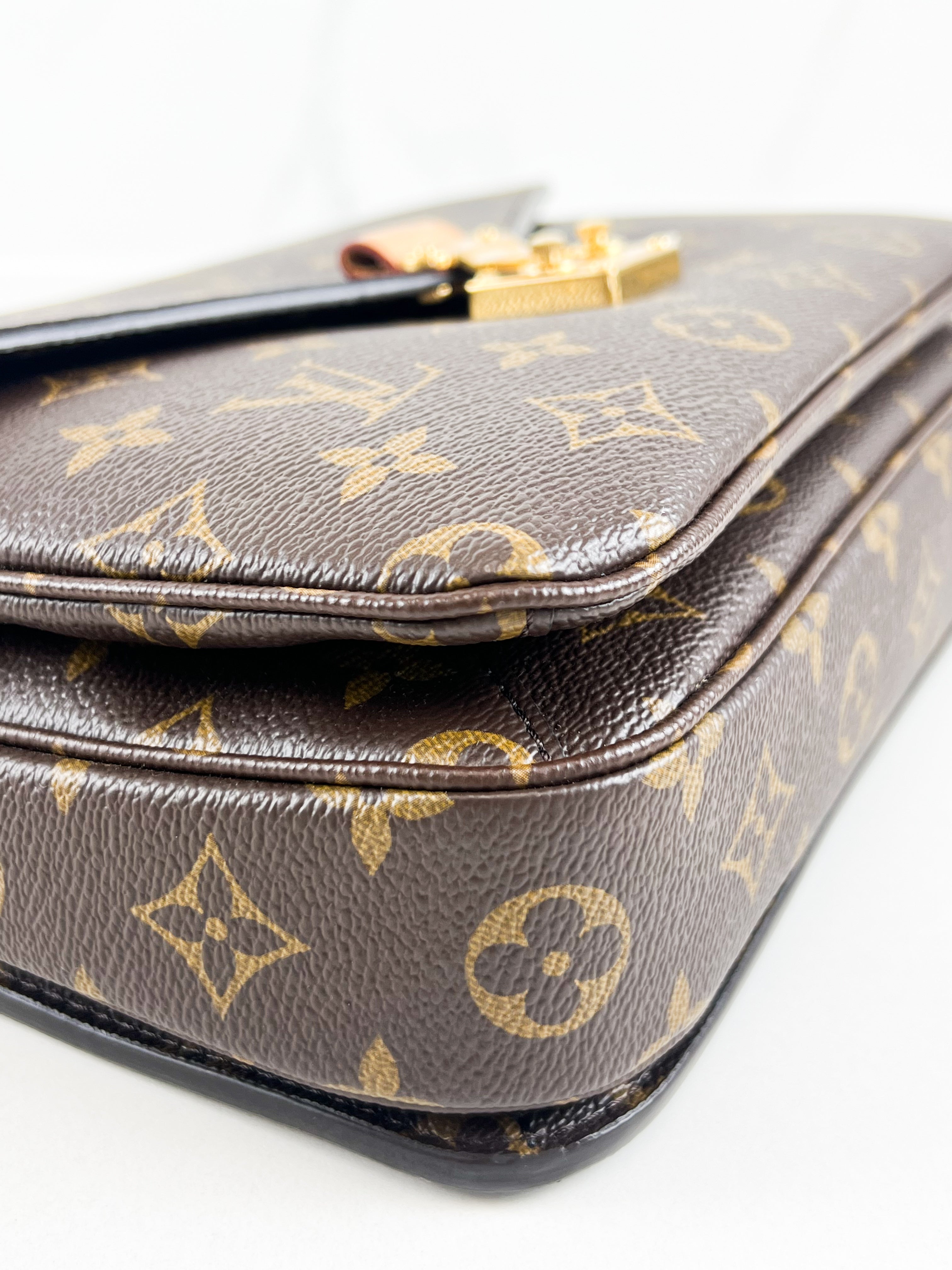 Louis Vuitton Monogram Canvas Pochette Metis