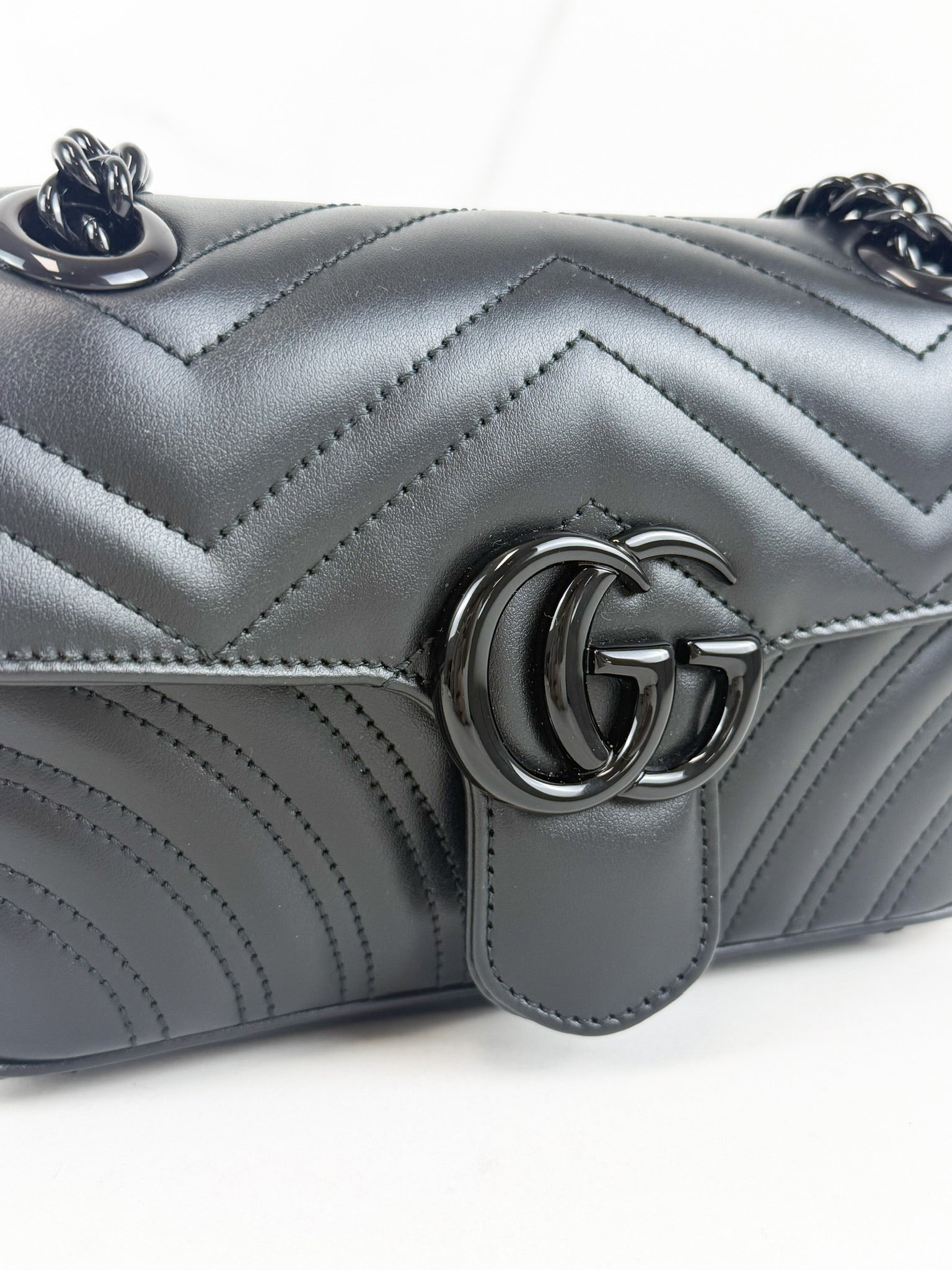 Gucci GG Marmont Matelasse Small Flap Shoulder Bag