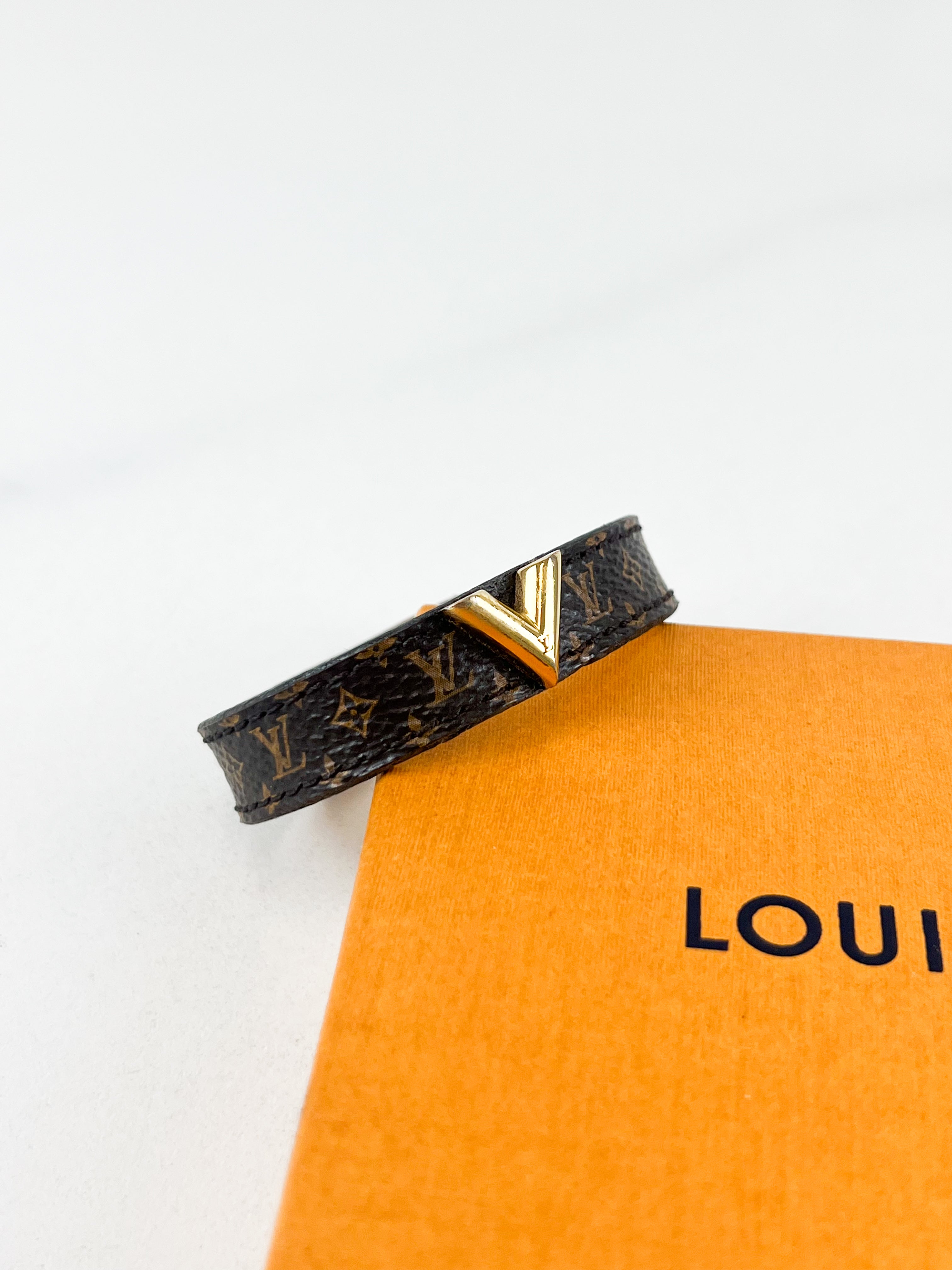 Louis Vuitton Essential V Bracelet
