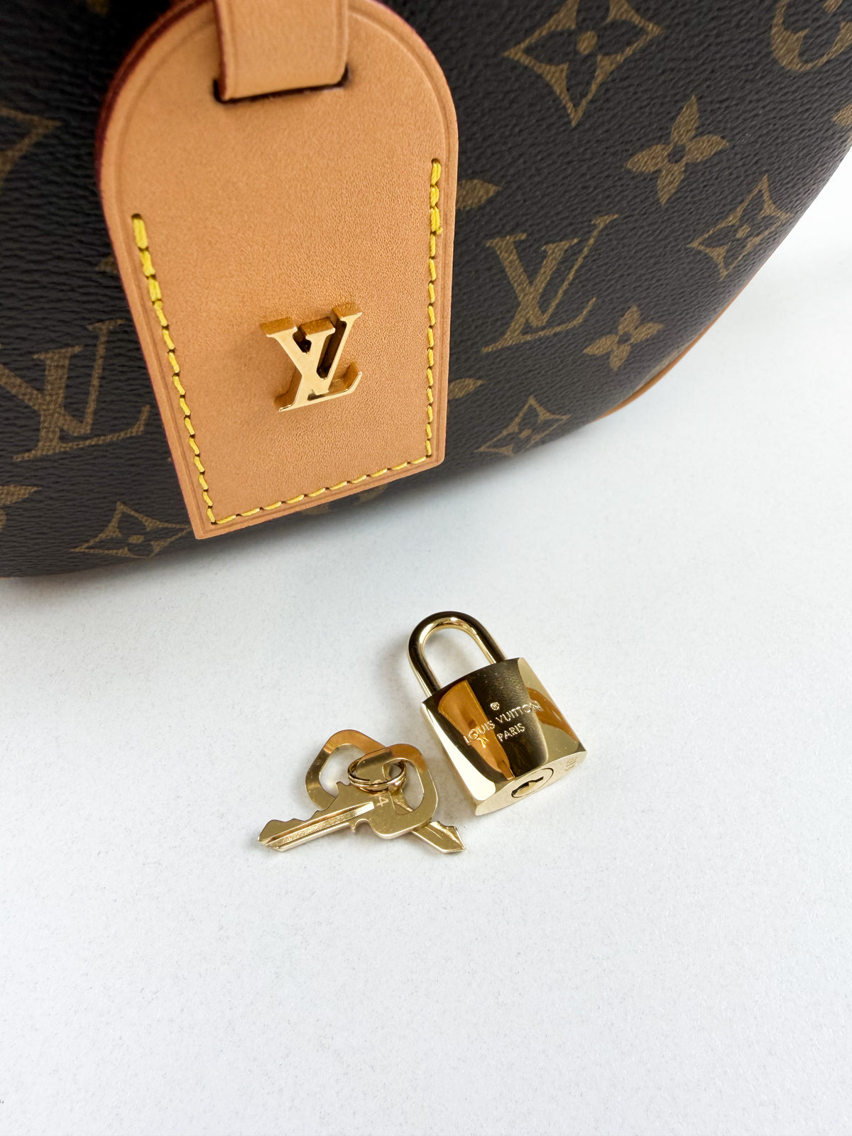 Louis Vuitton Boite Chapeau MM in Monogram Canvas