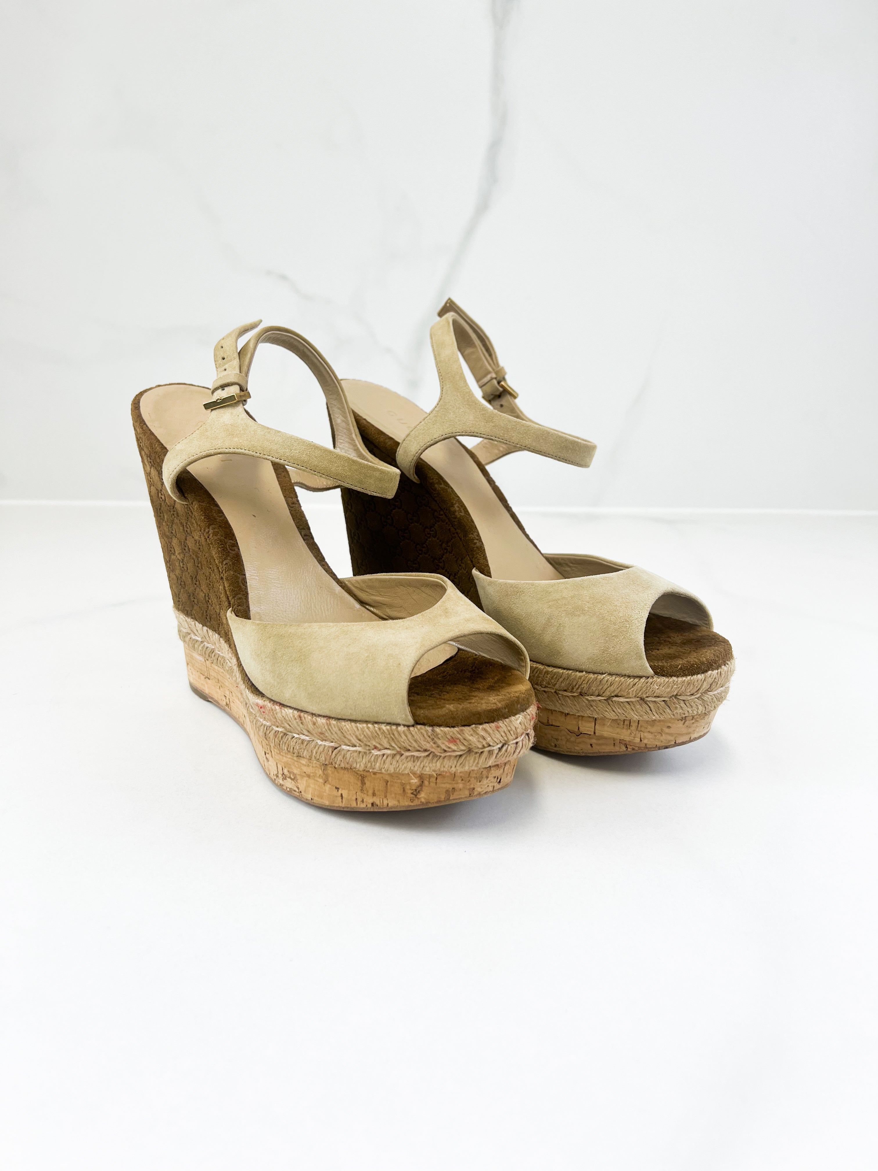 Gucci Beige Suede Wedges Size 39