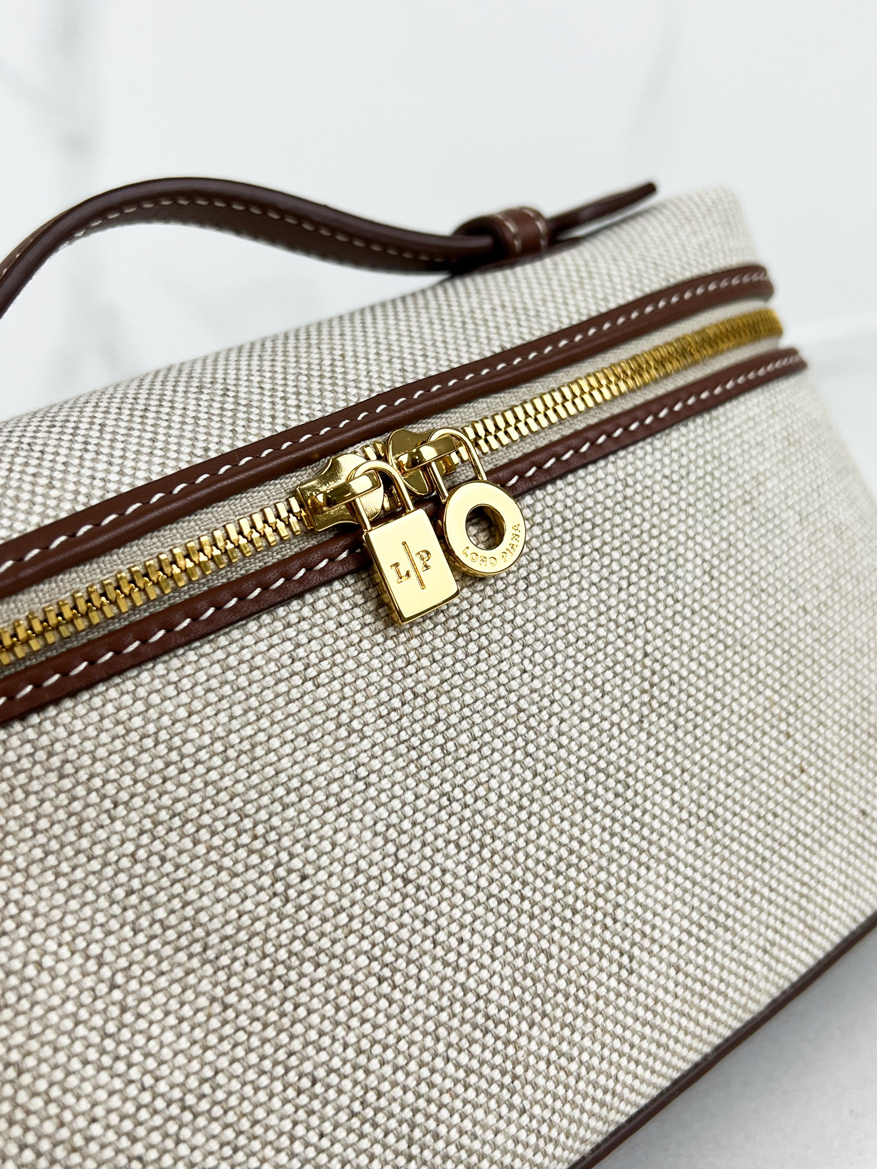 Loro Piana Extra Pocket L19 Beige Canvas