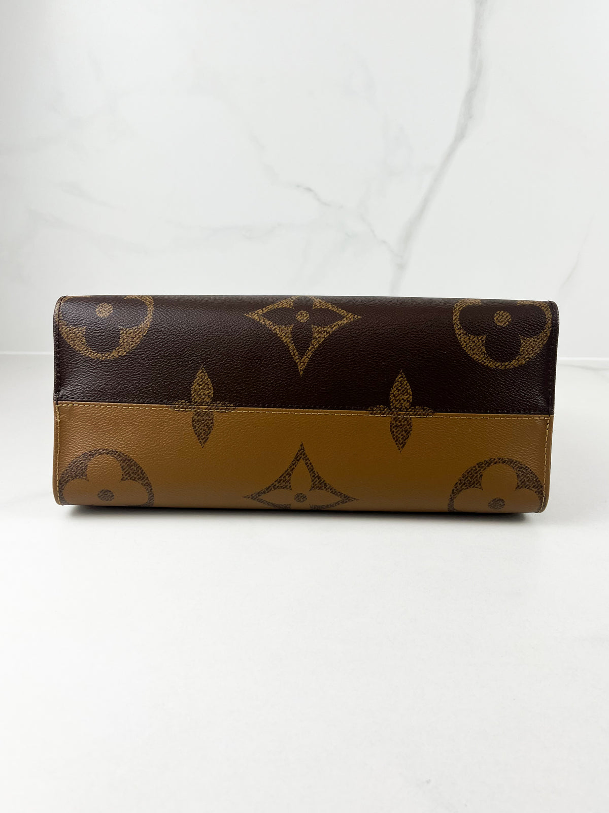 Louis Vuitton Reverse Onthego MM