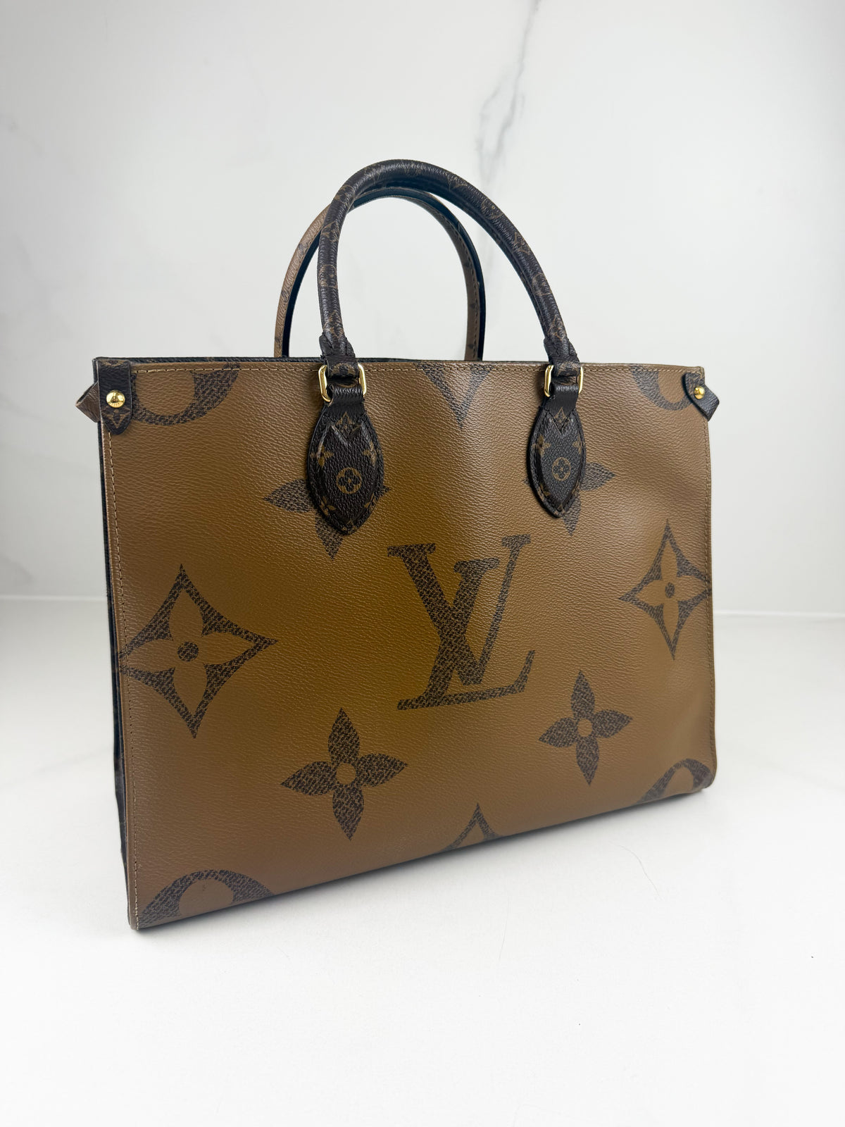 Louis Vuitton Reverse Onthego MM