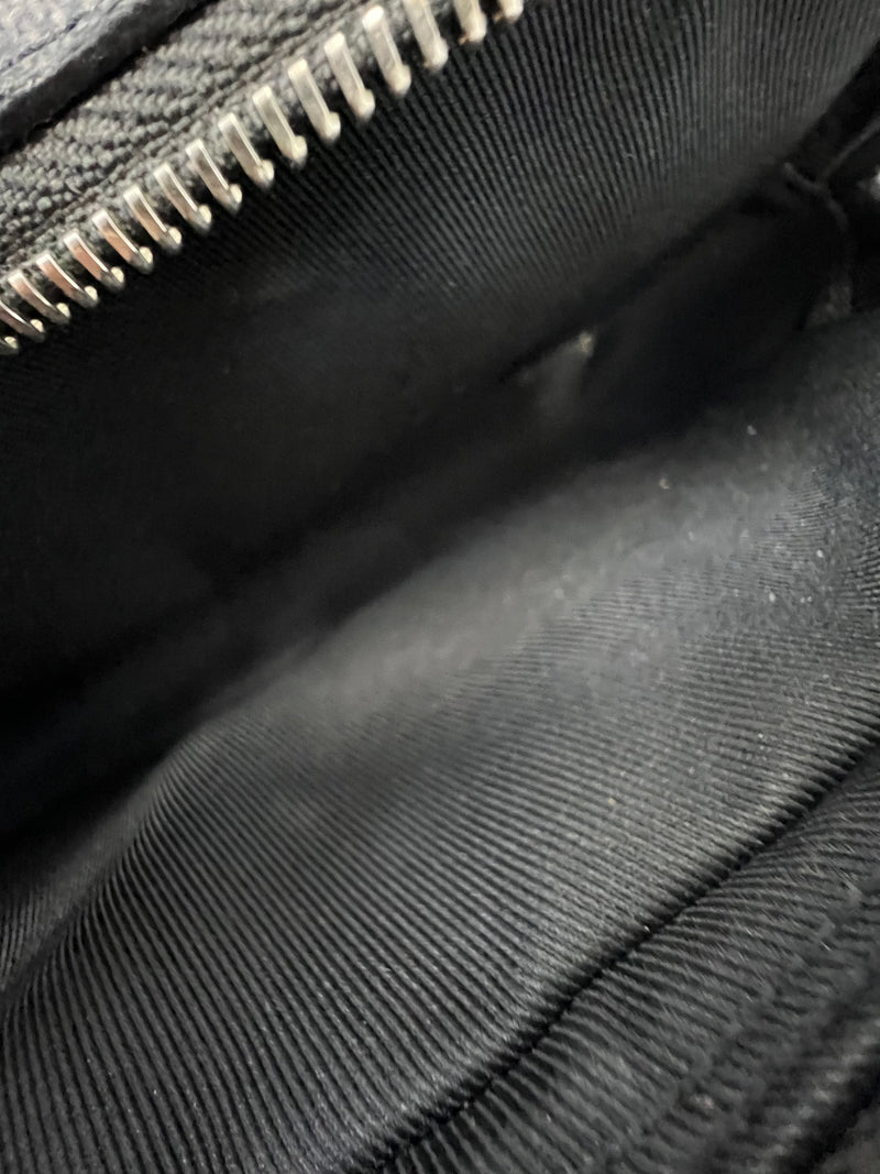 Louis Vuitton Damier Graphite Alpha Wearable Bag