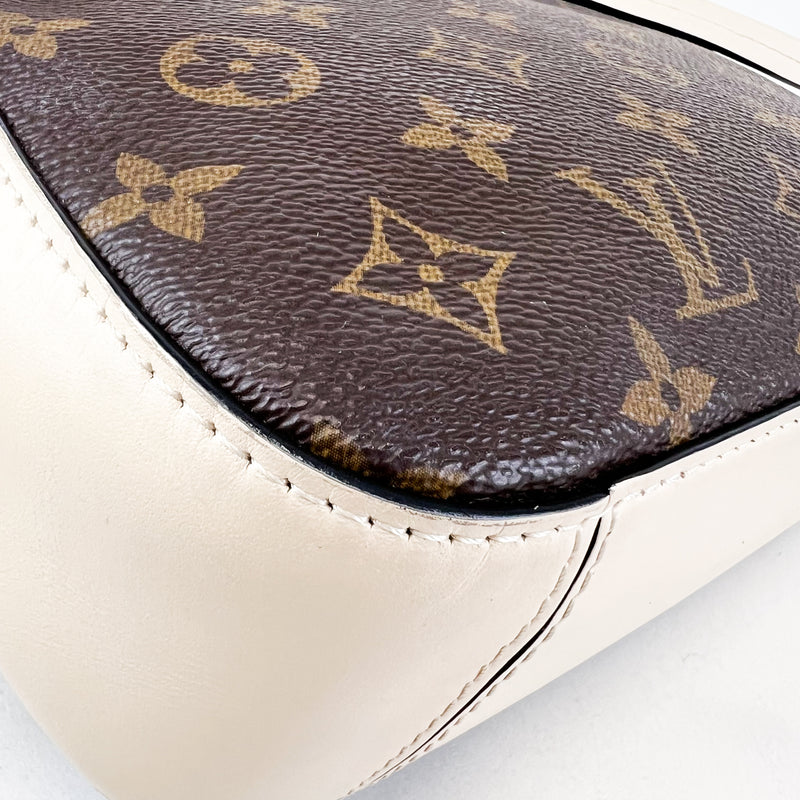 Louis Vuitton Saintogne in Beige Monogram Canvas