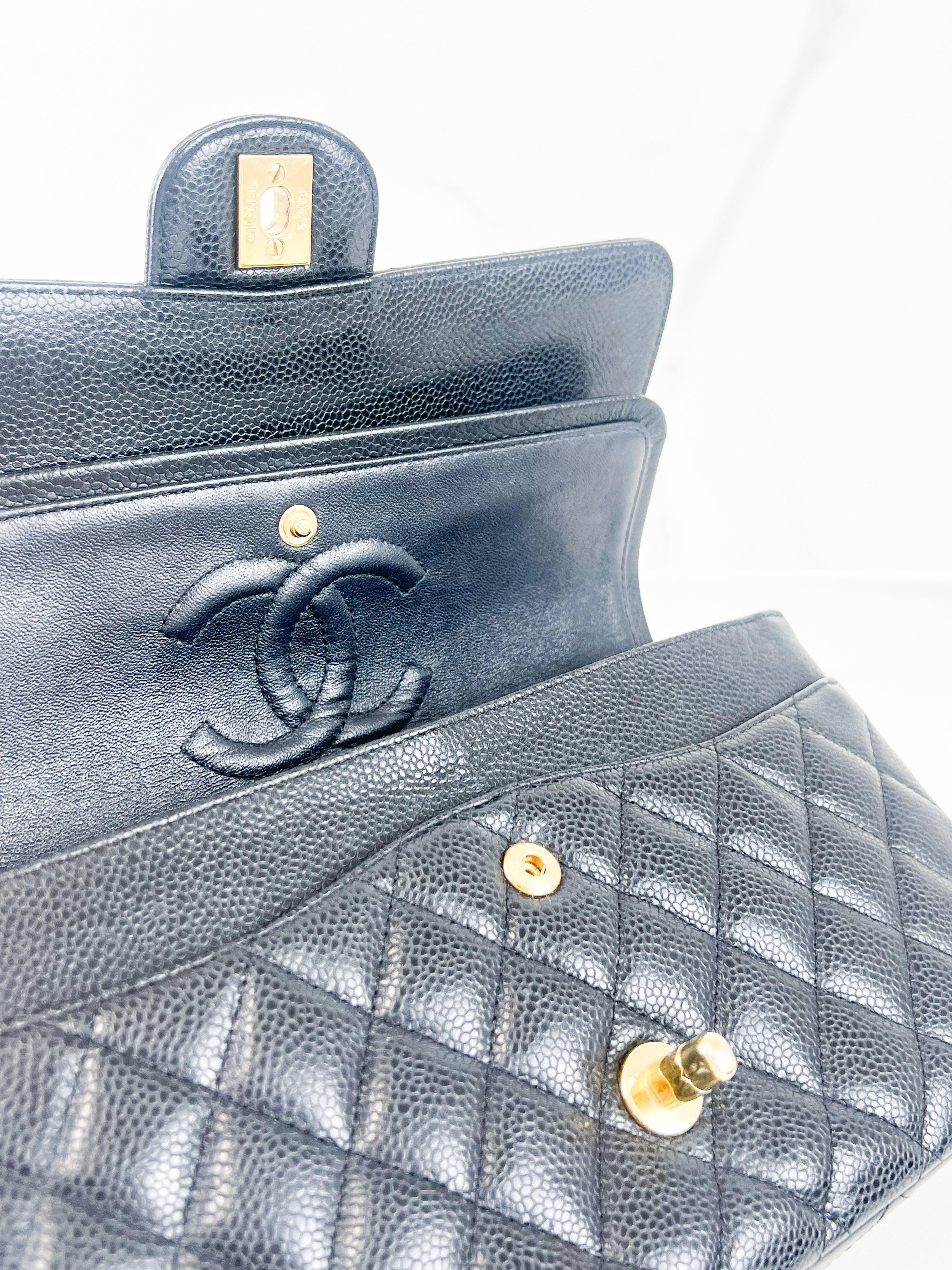 Chanel CC Medium Caviar Black Classic Double Flap Shoulder Bag