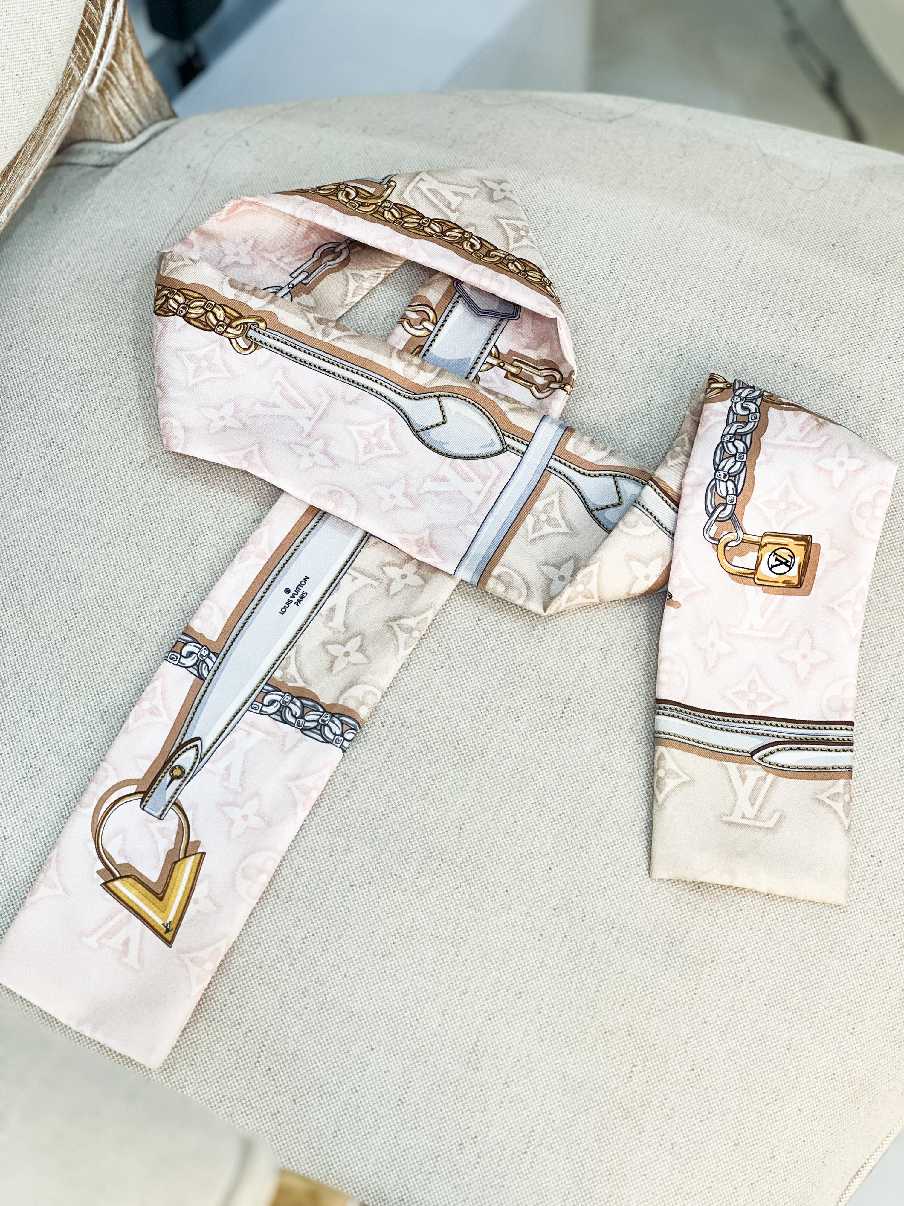 Louis Vuitton Confidential Bandeau Rose Clair Twilly