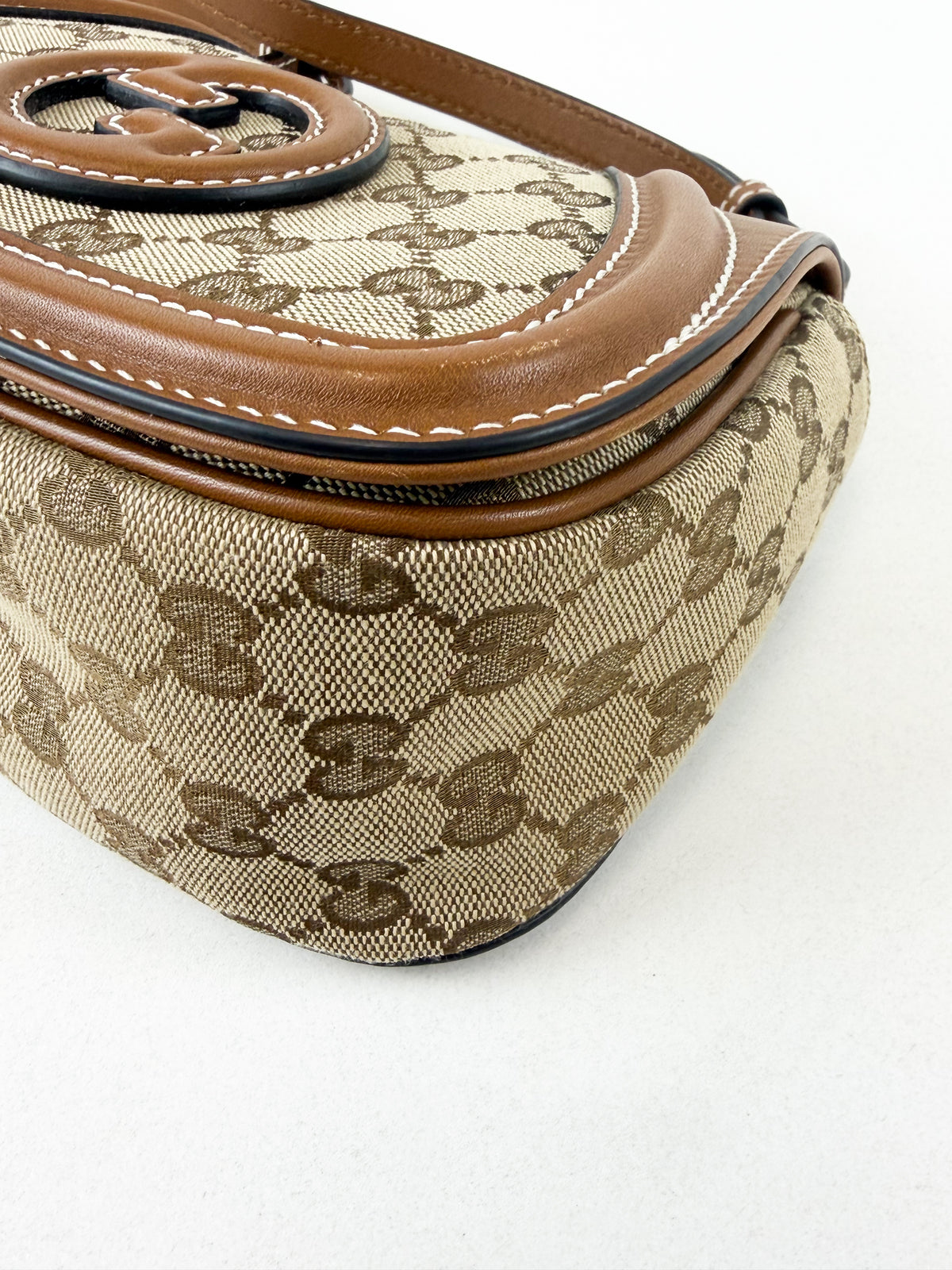 Gucci Blondie Small Shoulder Bag In Beige Coated Canvas