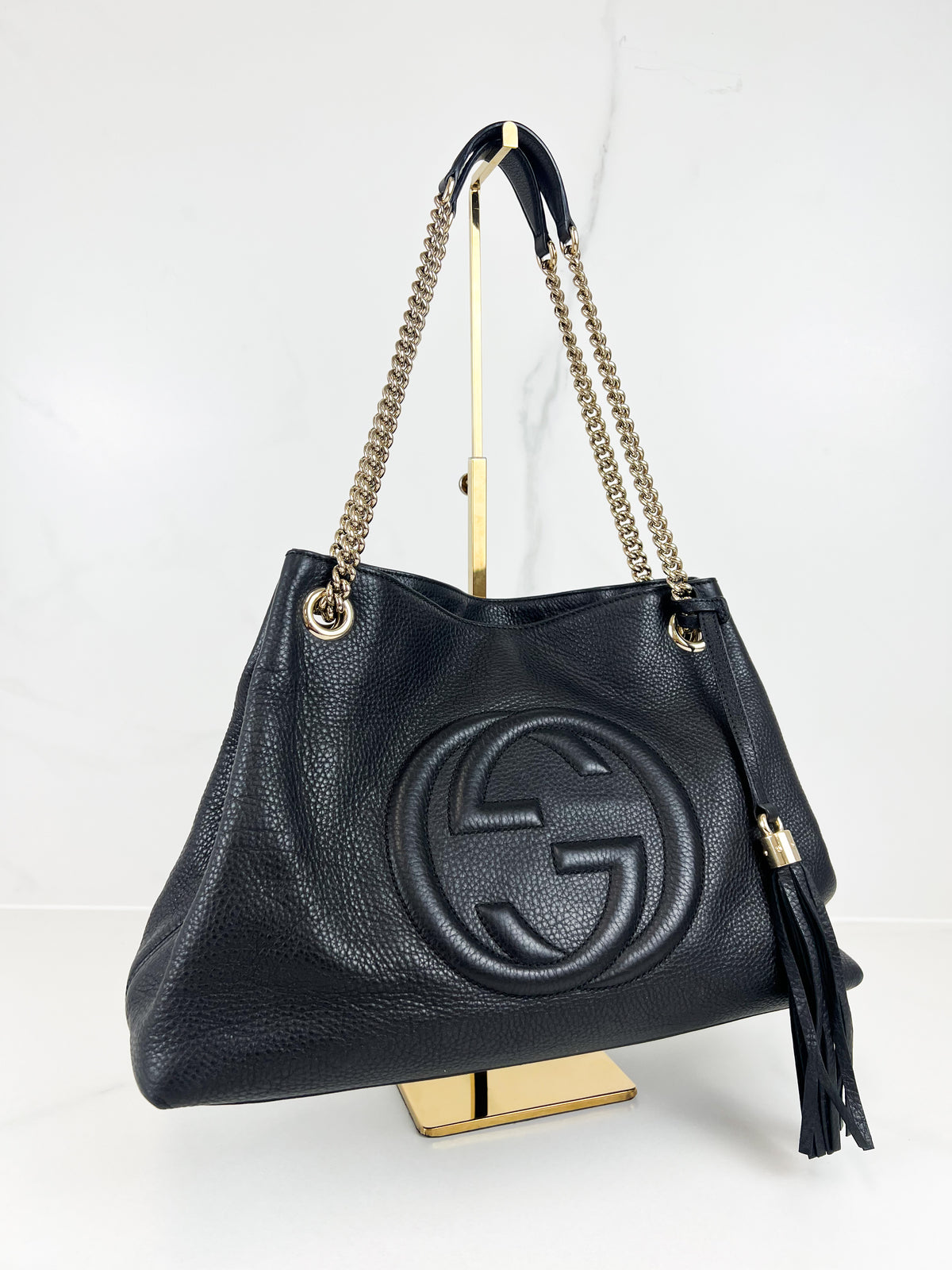 Gucci Medium Soho Grained Leather Bag in Black