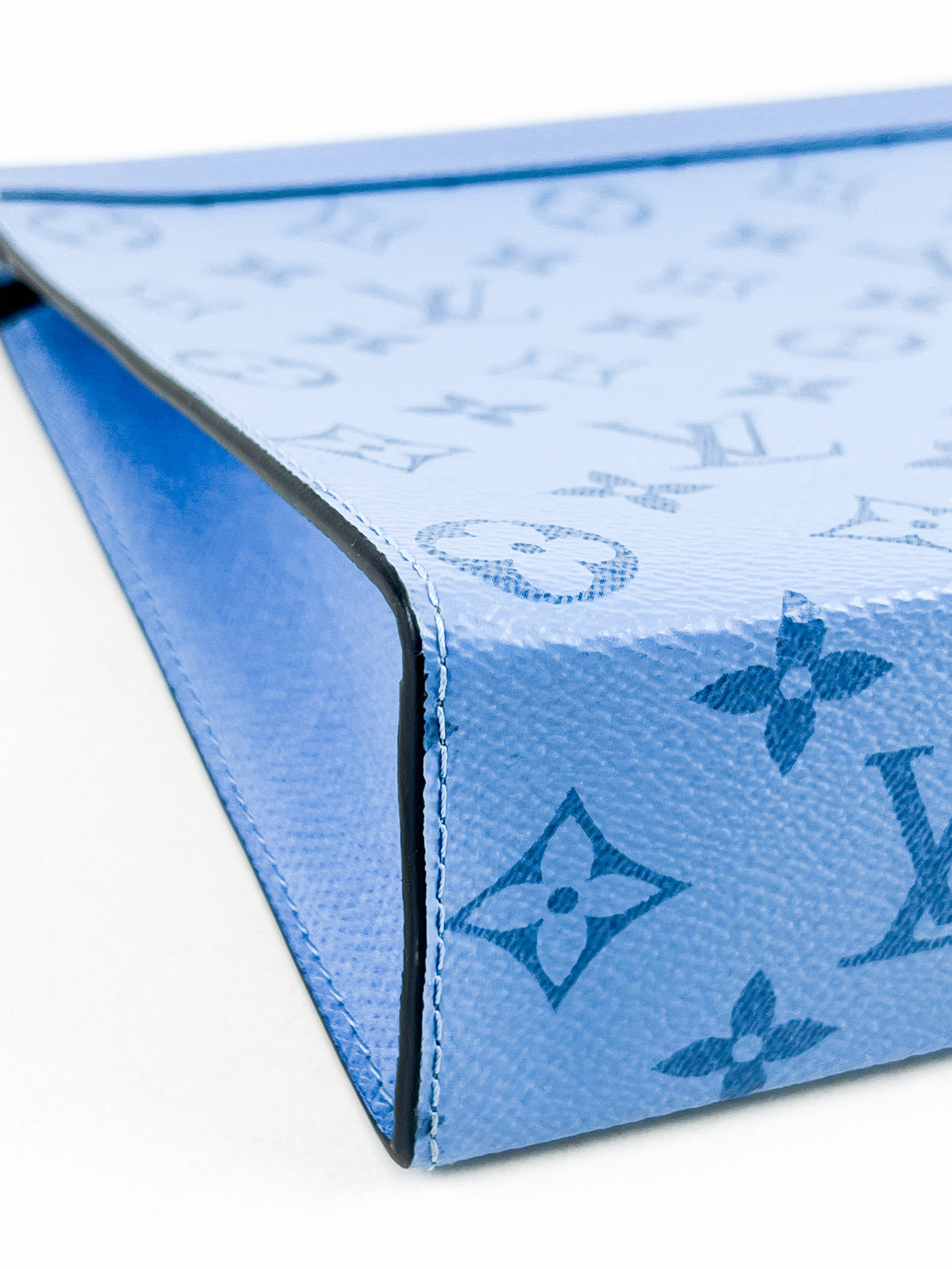 Louis Vuitton Pochette Voyage MM in Blue