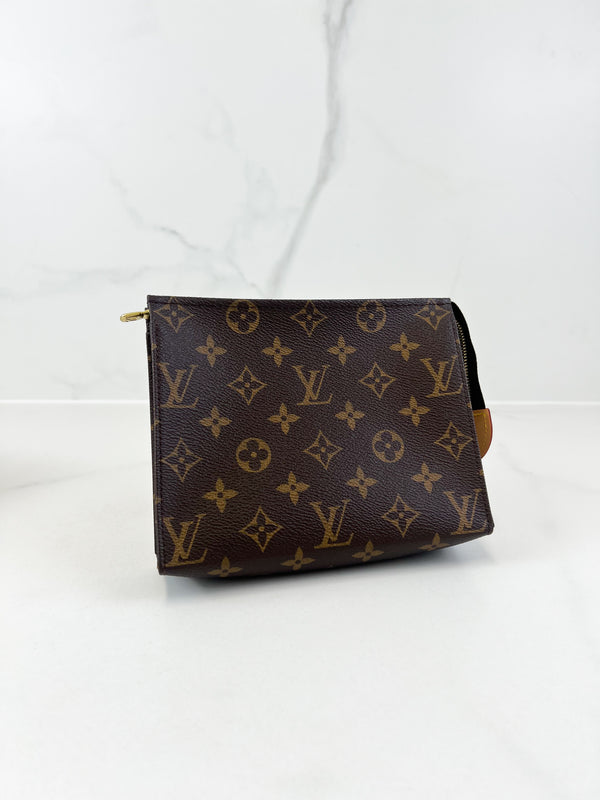 Louis Vuitton Monogram Toiletry 19