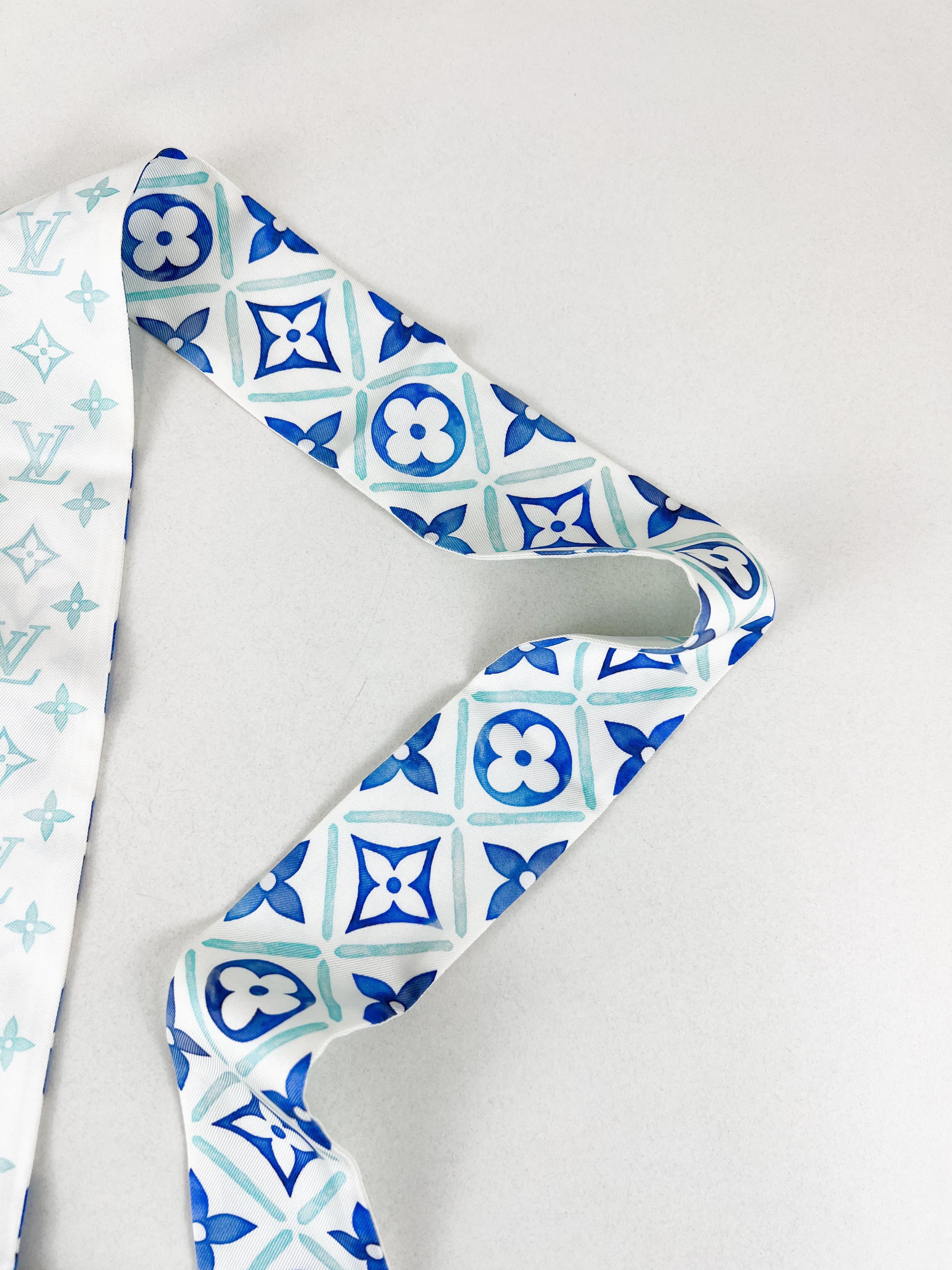 Louis Vuitton Confidential Bandeau Lagoon Blue Twilly