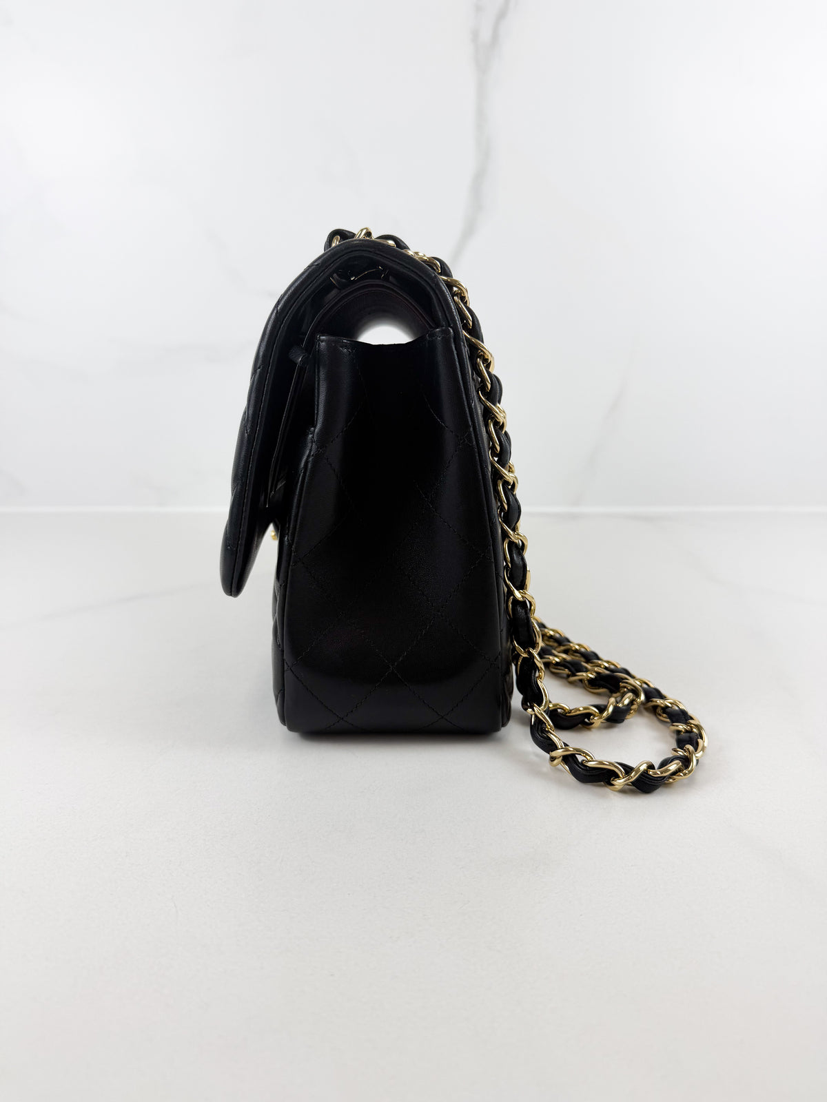 Chanel Jumbo Black Classic Double Flap Calfskin Shoulder Bag with GHW