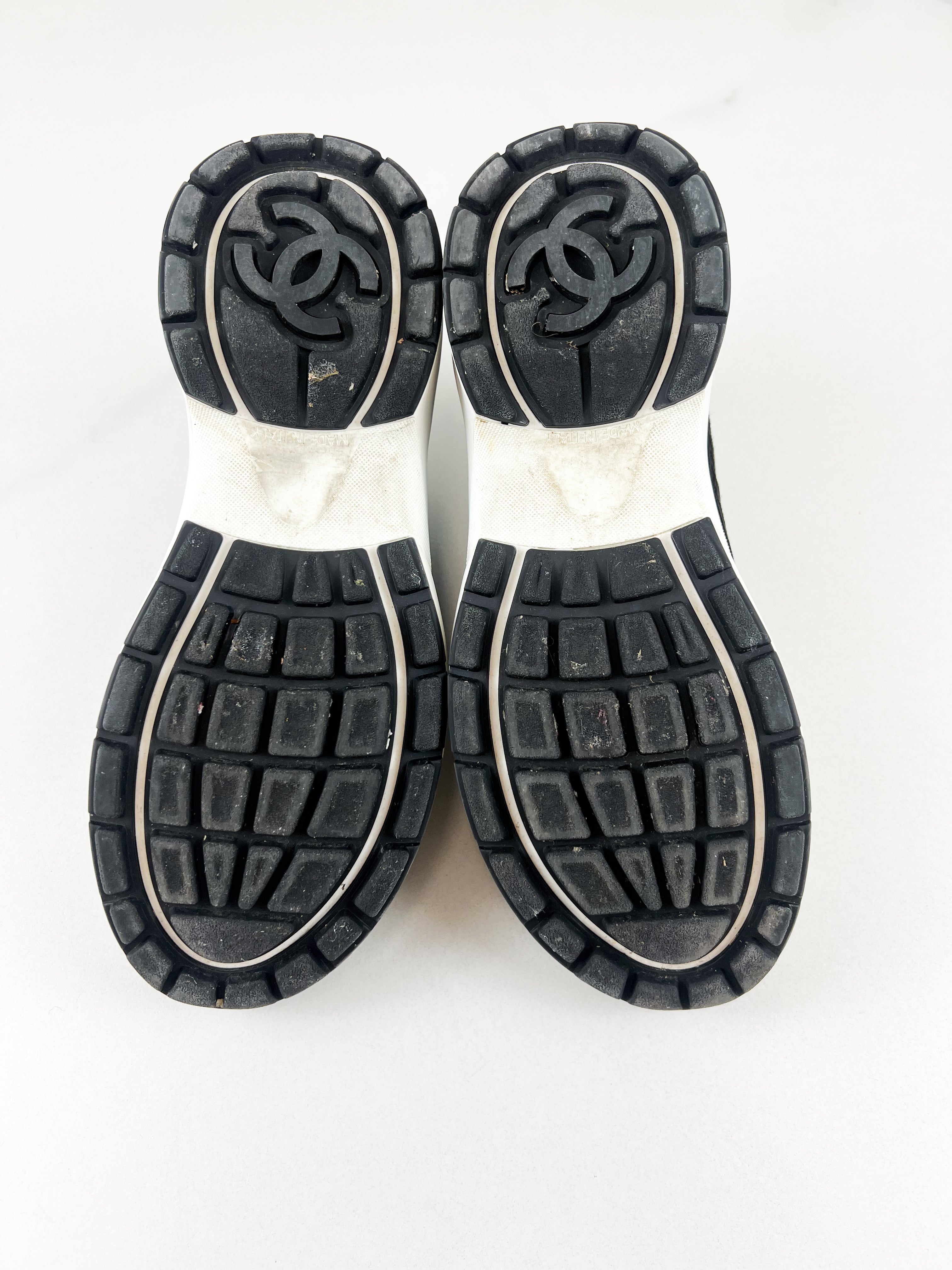 Chanel CC Velvet Calfskin & Mixed Fibers Sneaker Size 39