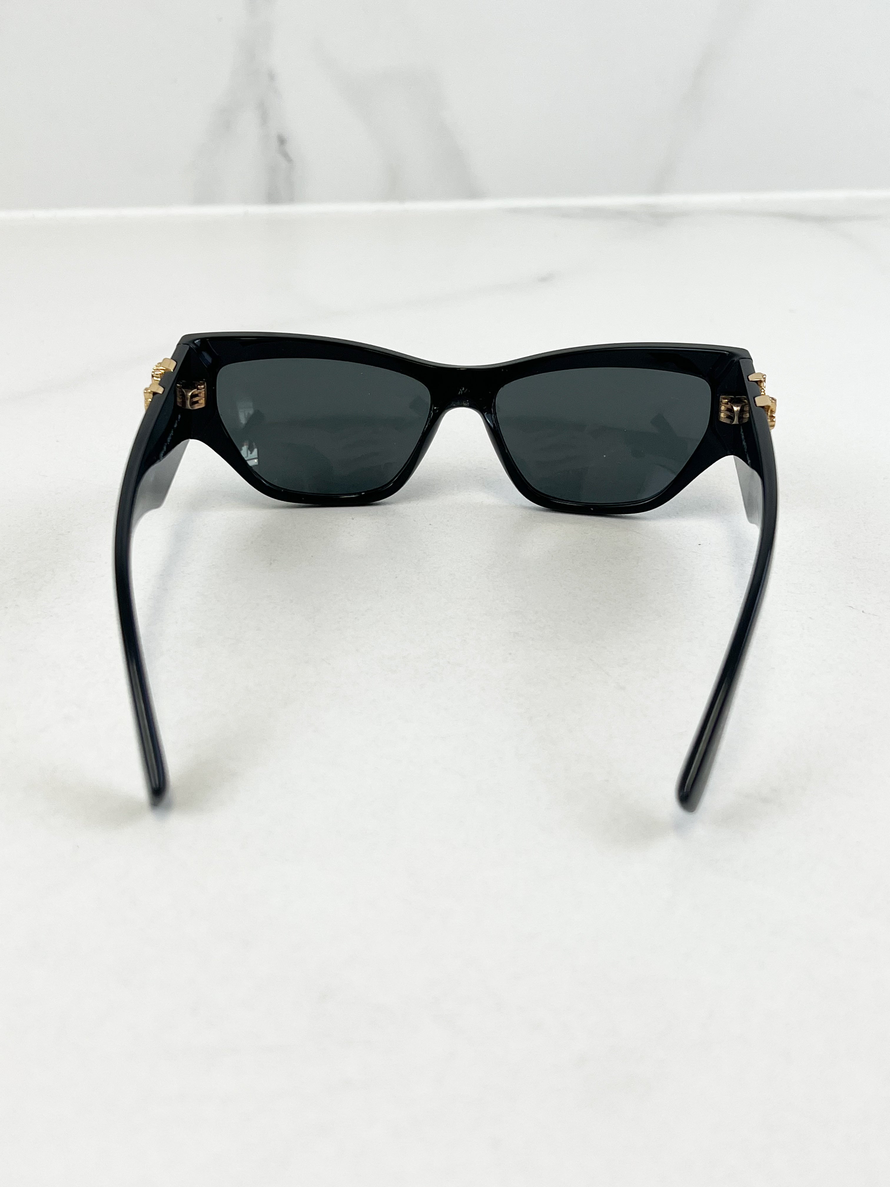 Versace V Logo Sunglasses in Black
