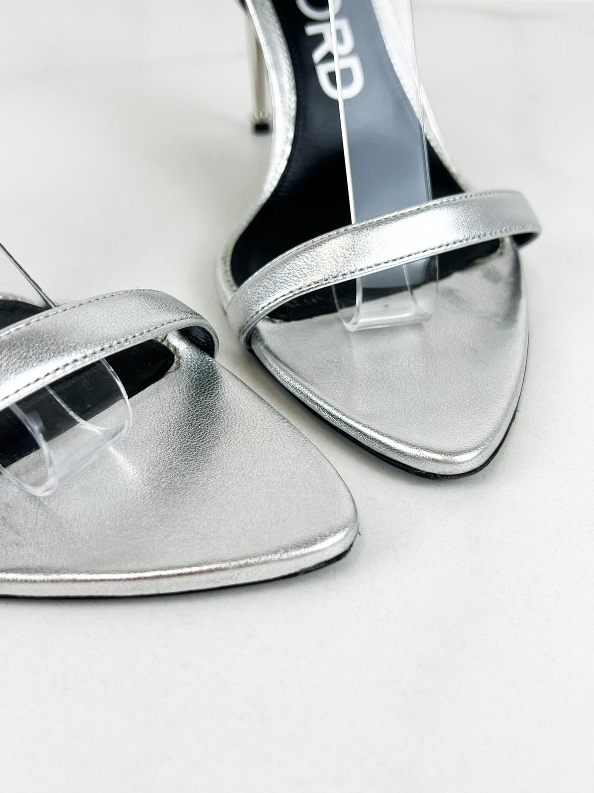 Tom Ford Leather Silver Padlock Sandal 85 Size 40