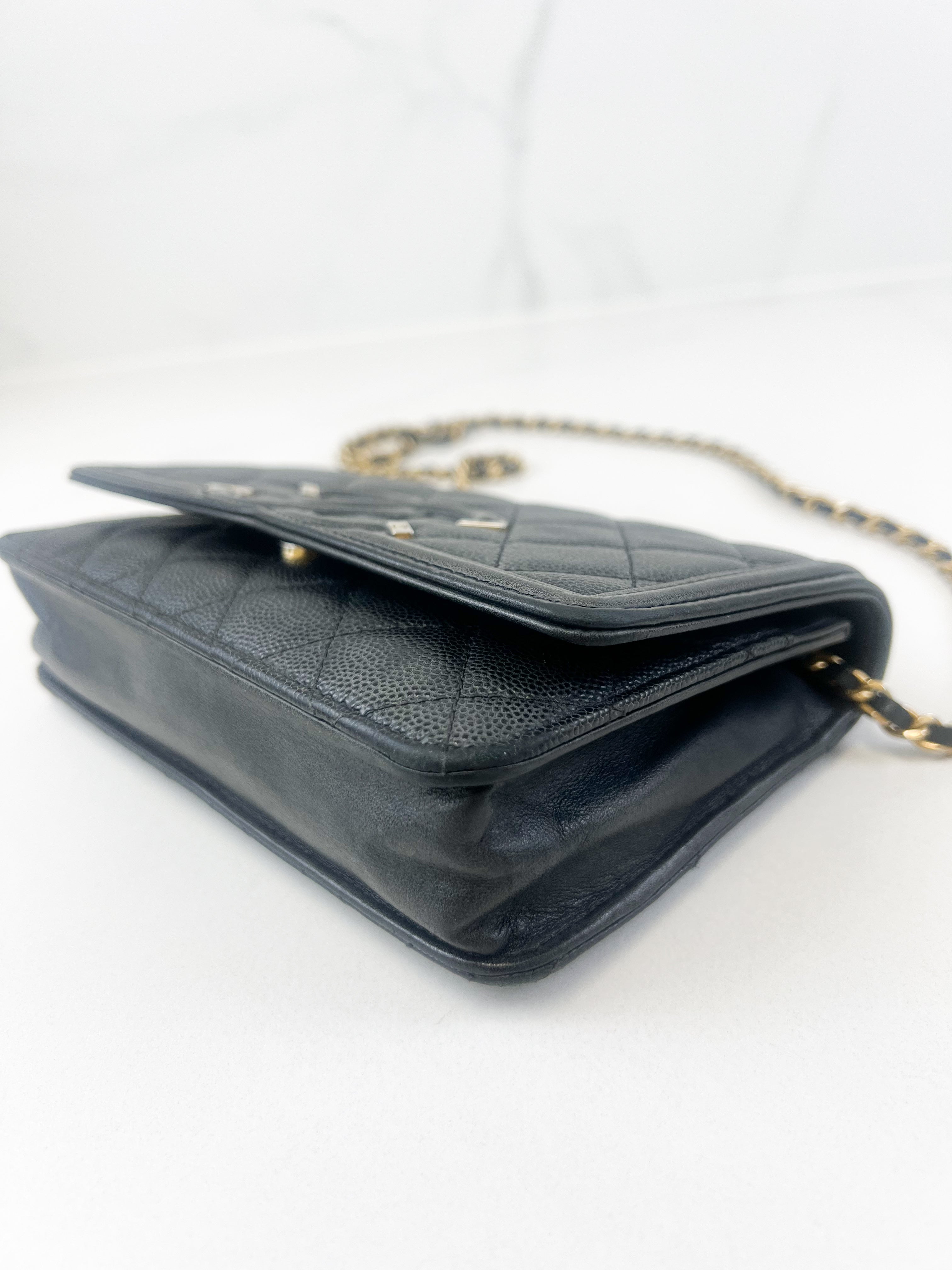 Chanel Black Filigree CC Wallet On Chain