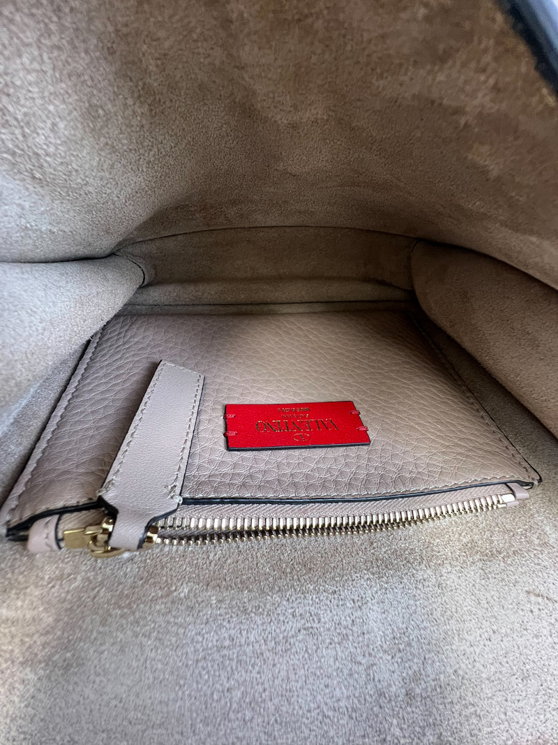 Valentino Garavani Grained Rockstud Shoulder Bag