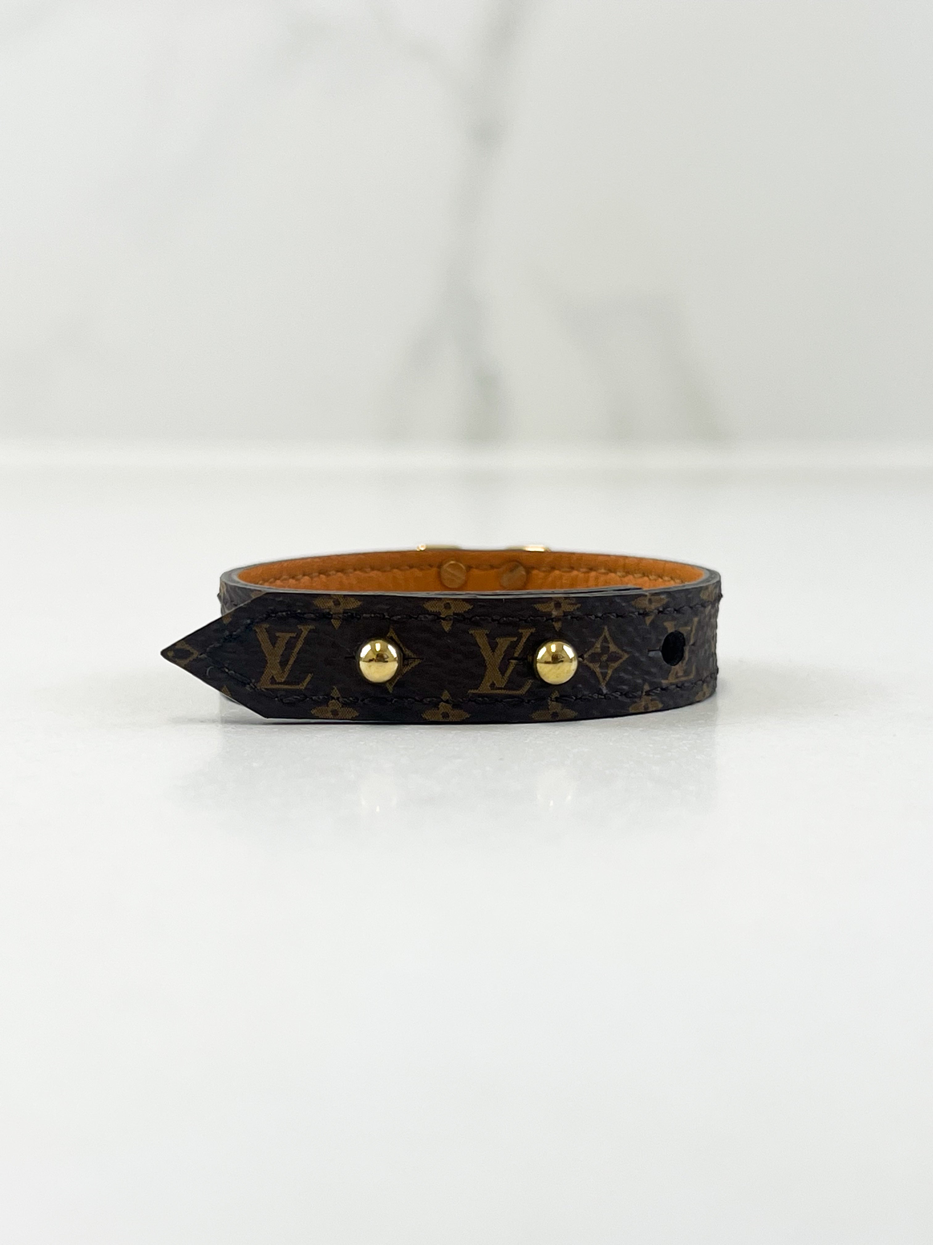 Louis Vuitton Essential V Bracelet
