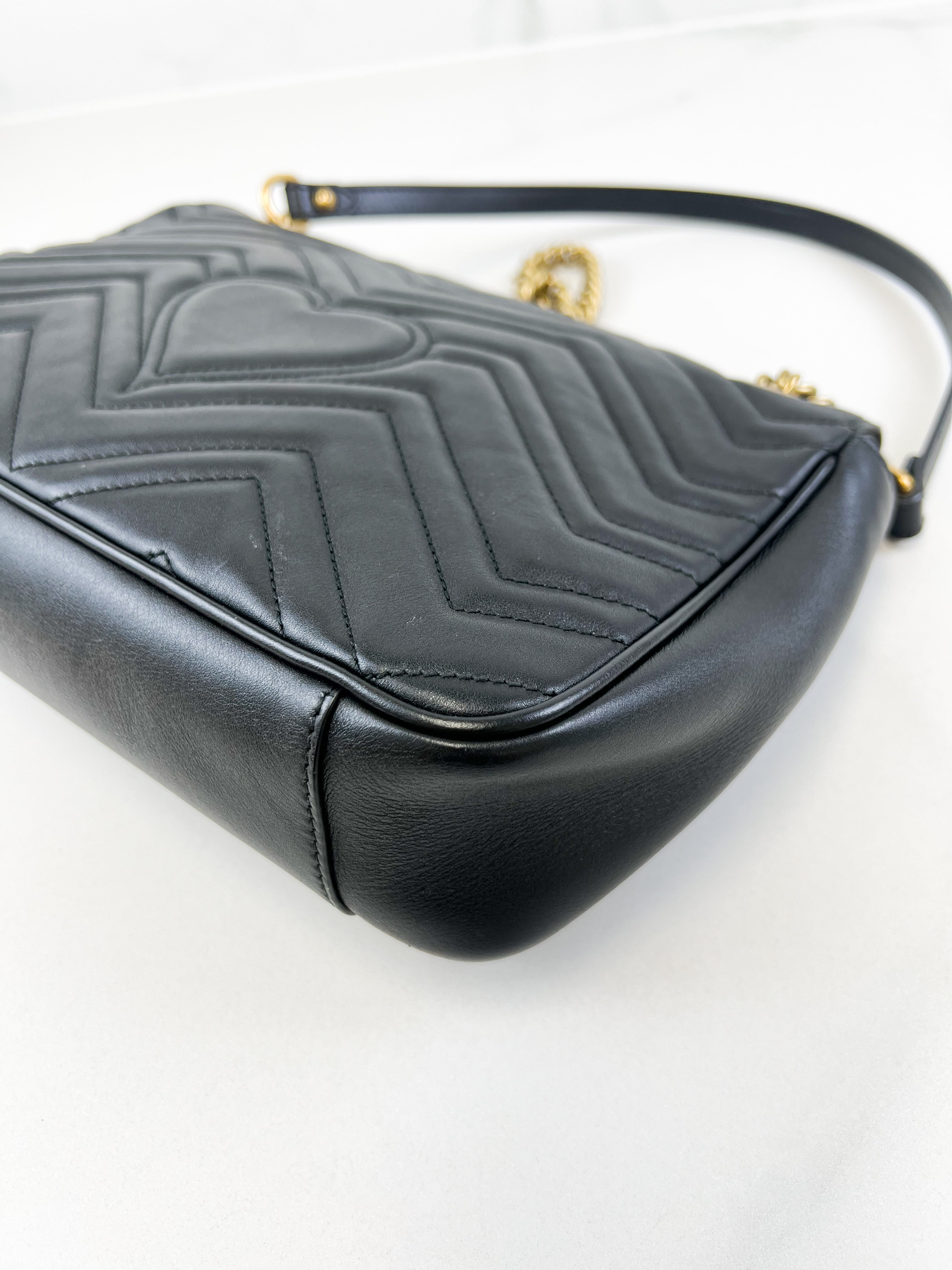 Gucci GG Marmont Matelasse Medium Black Flap Shoulder Bag