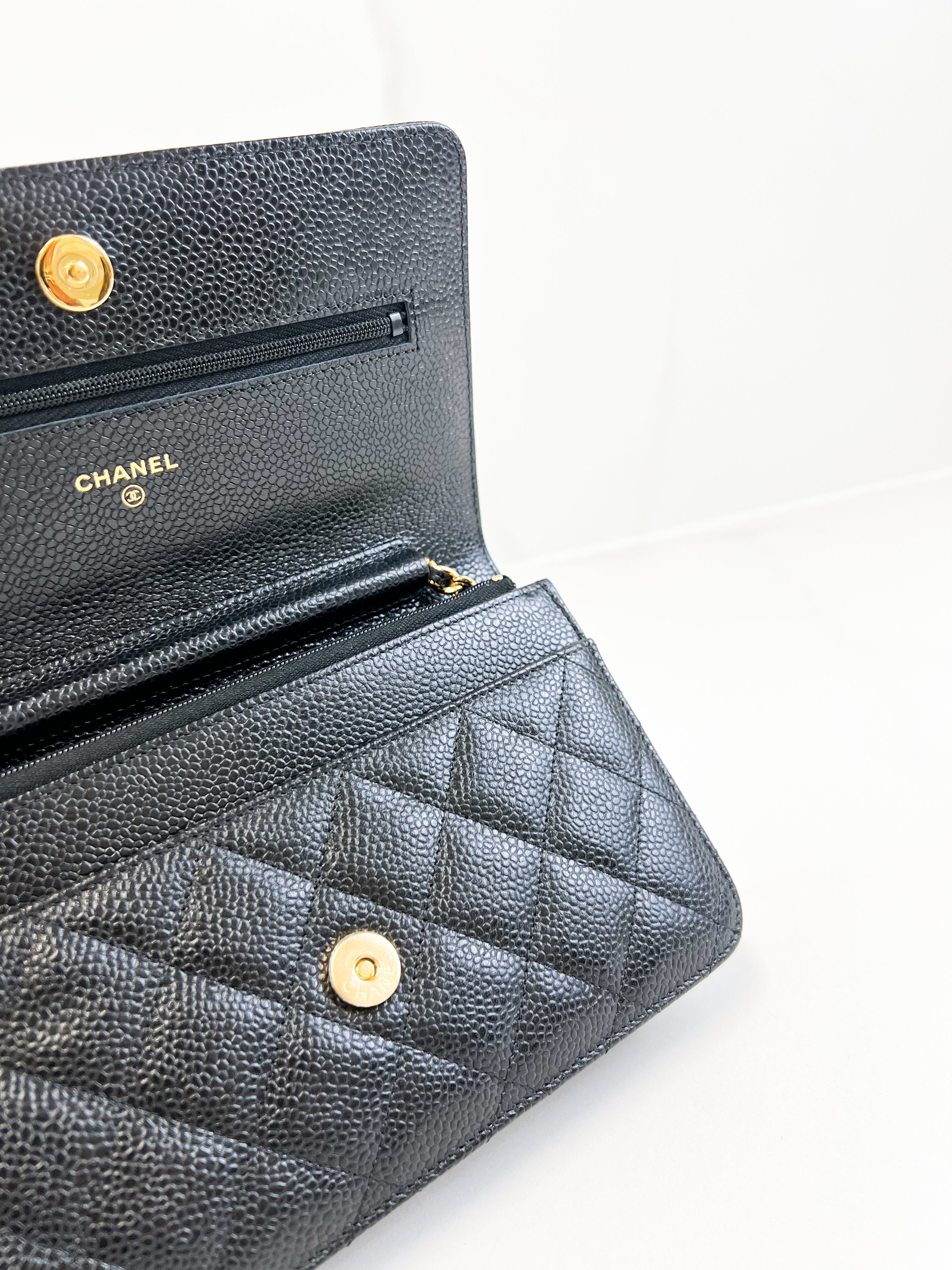 Chanel Black Caviar CC Classic Wallet On Chain GHW