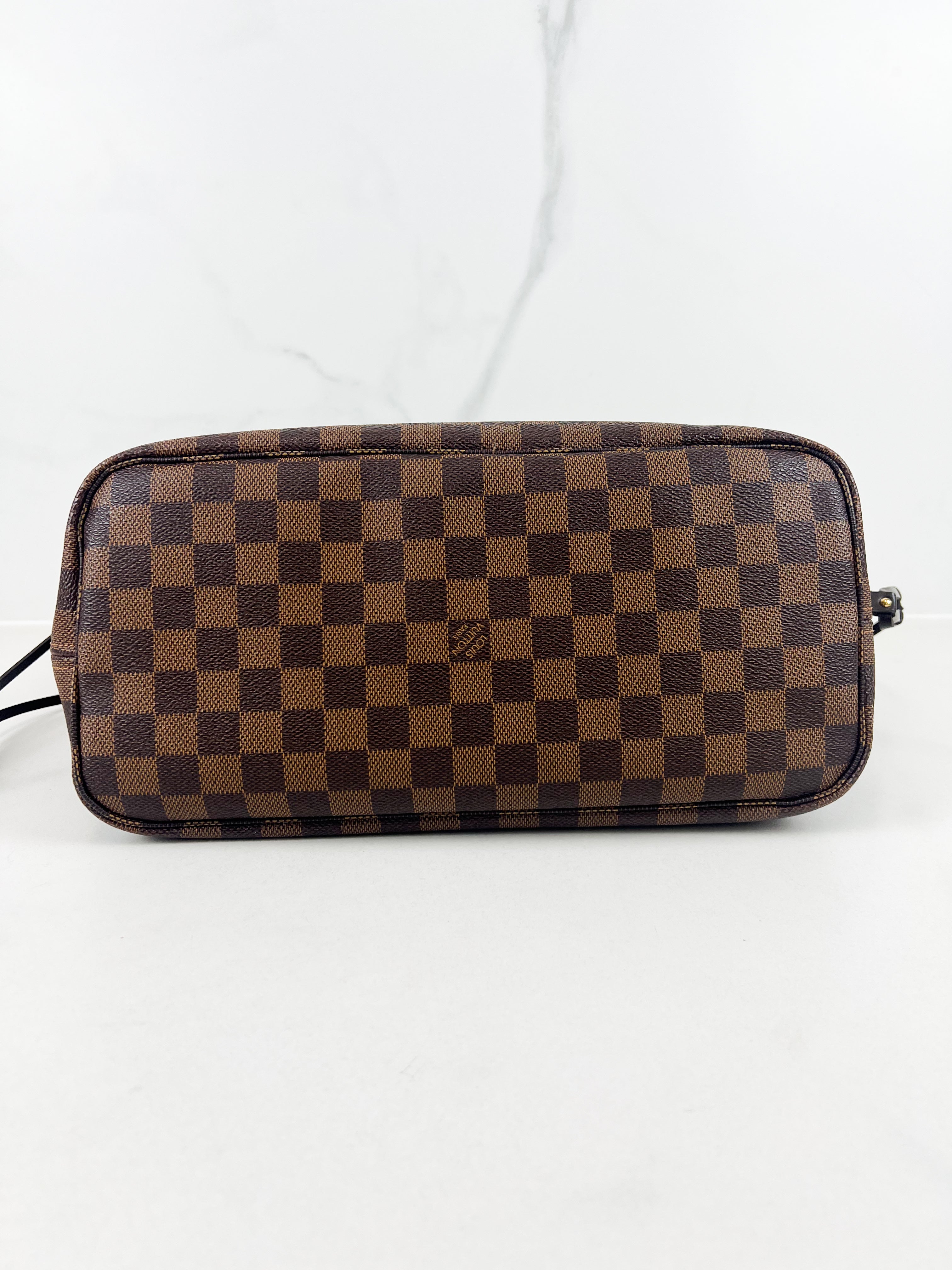 Louis Vuitton Damier Ebene Neverfull MM