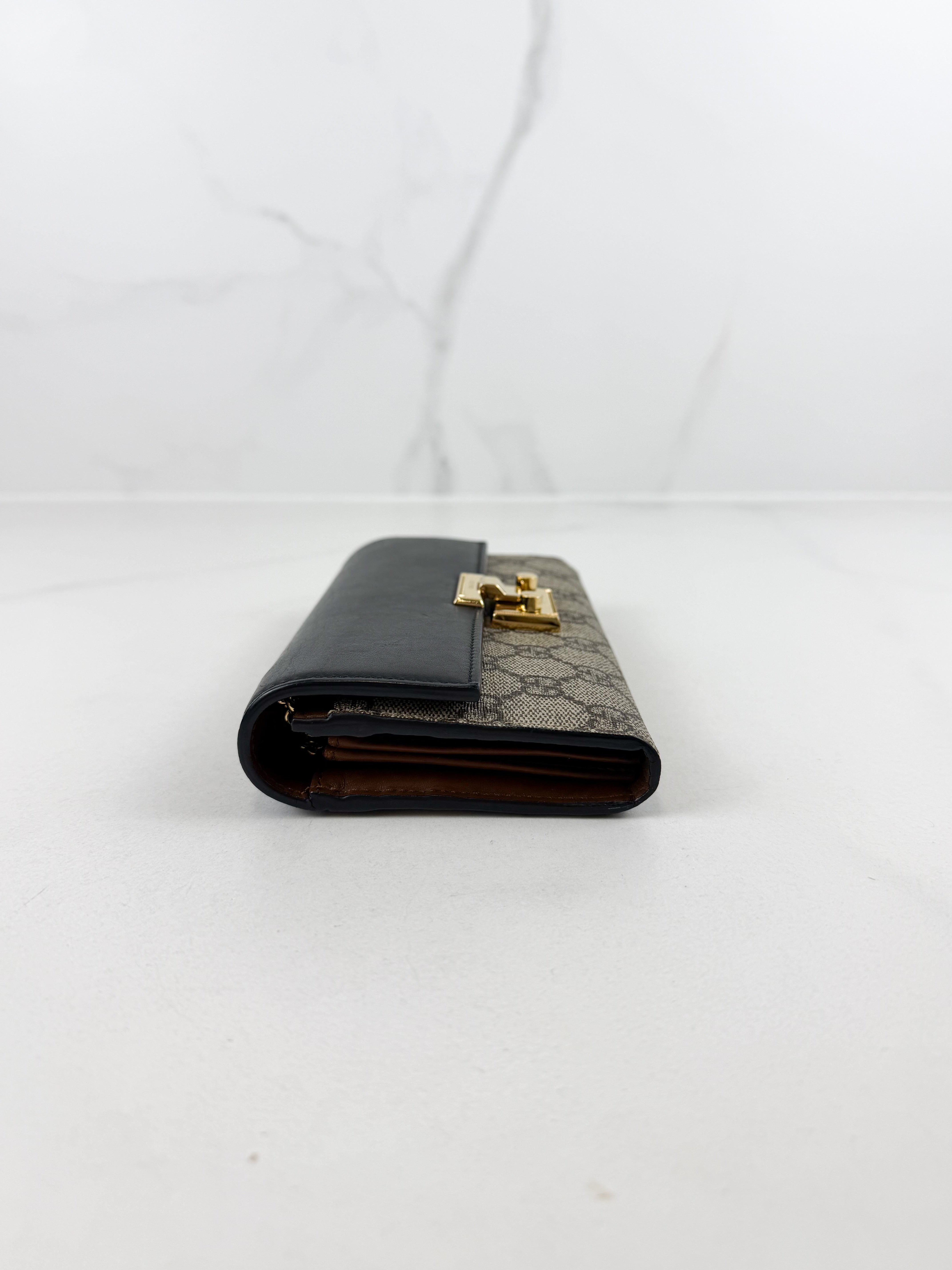 Gucci GG Supreme Continental Padlock WOC