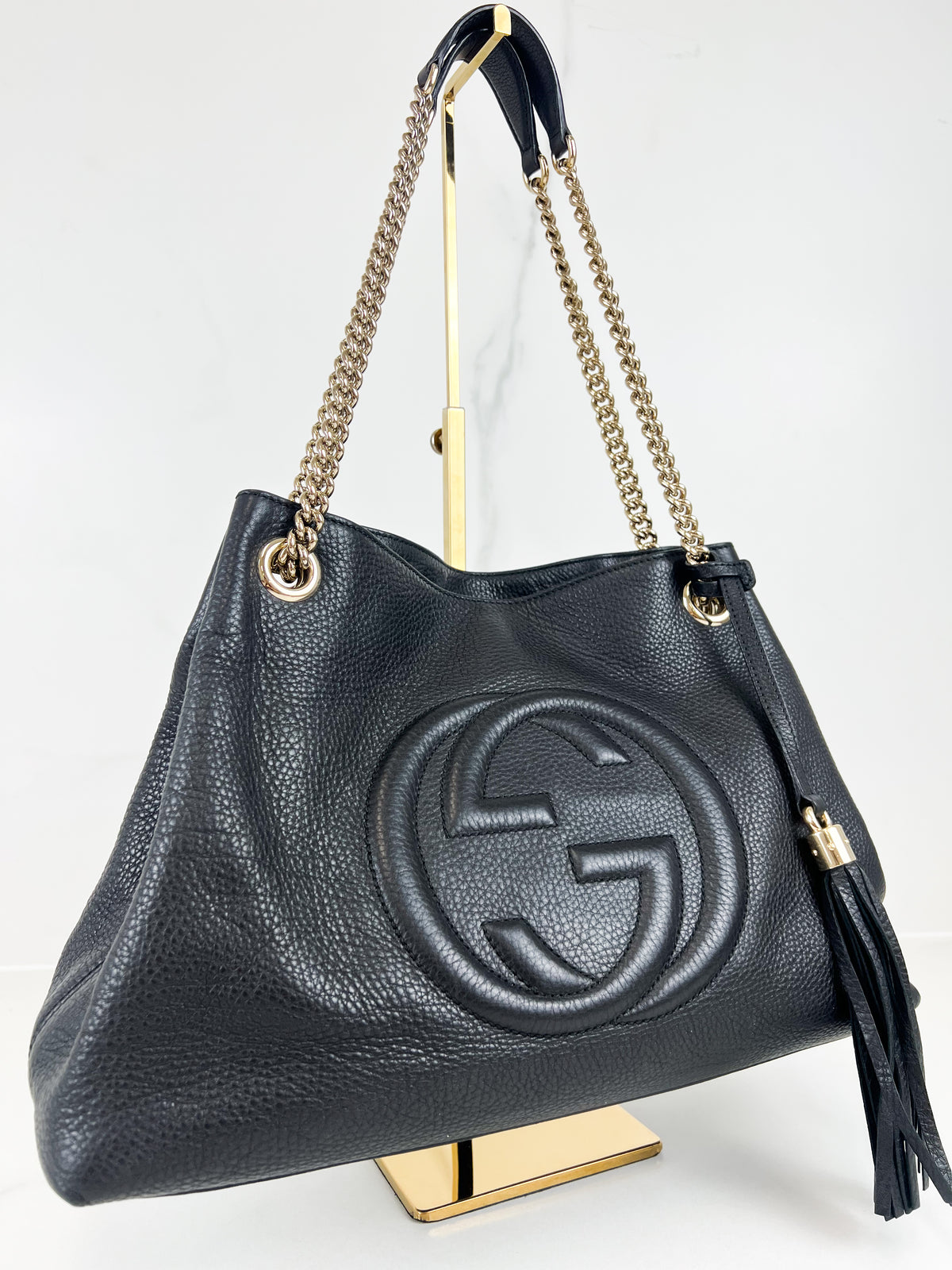 Gucci Medium Soho Grained Leather Bag in Black