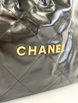 Chanel Shiny Quilted Medium 22