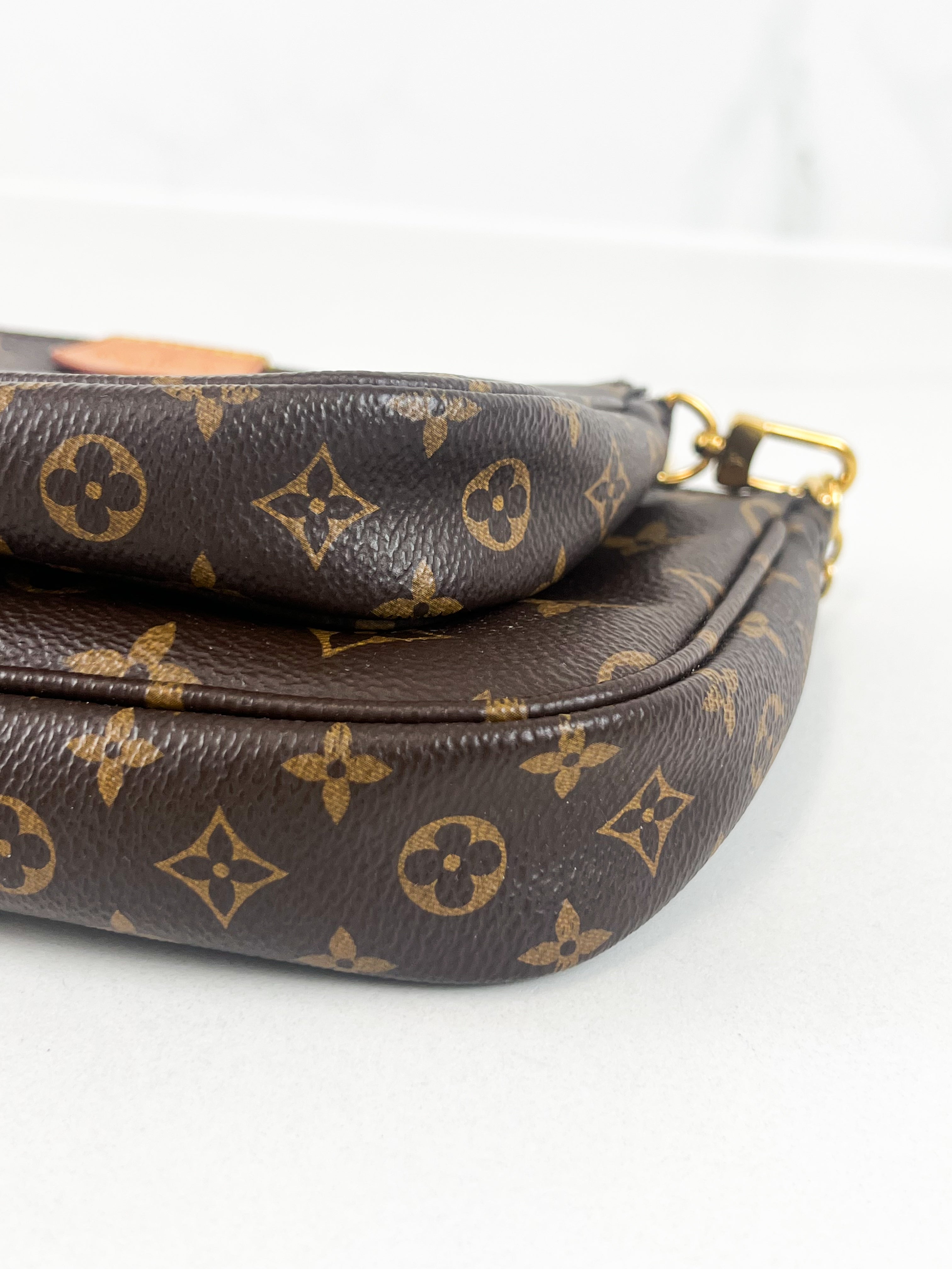 Louis Vuitton Multi Pochette Accessories in Khaki