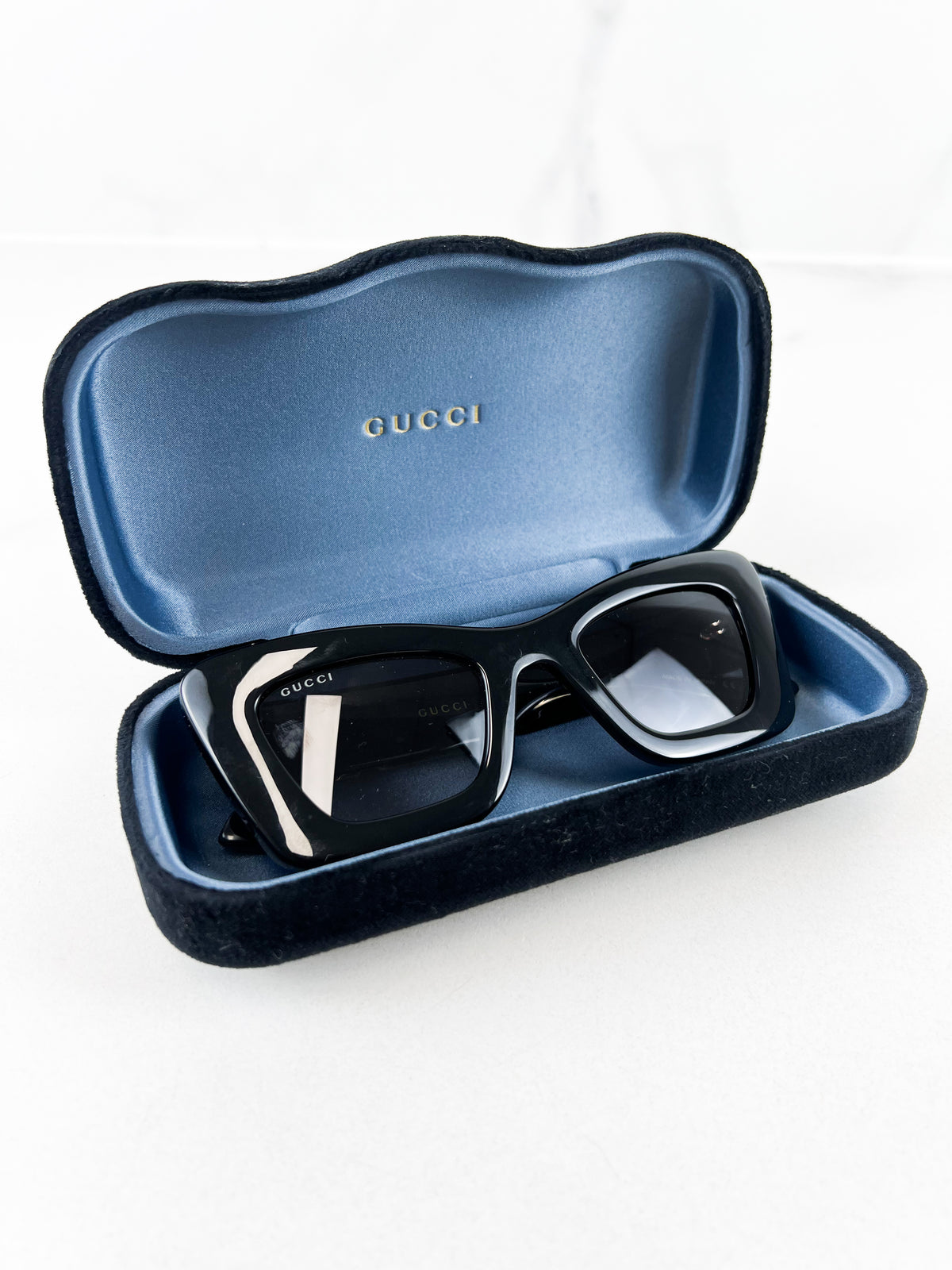 Gucci GG Cat Eye Black Sunglasses GG1552S