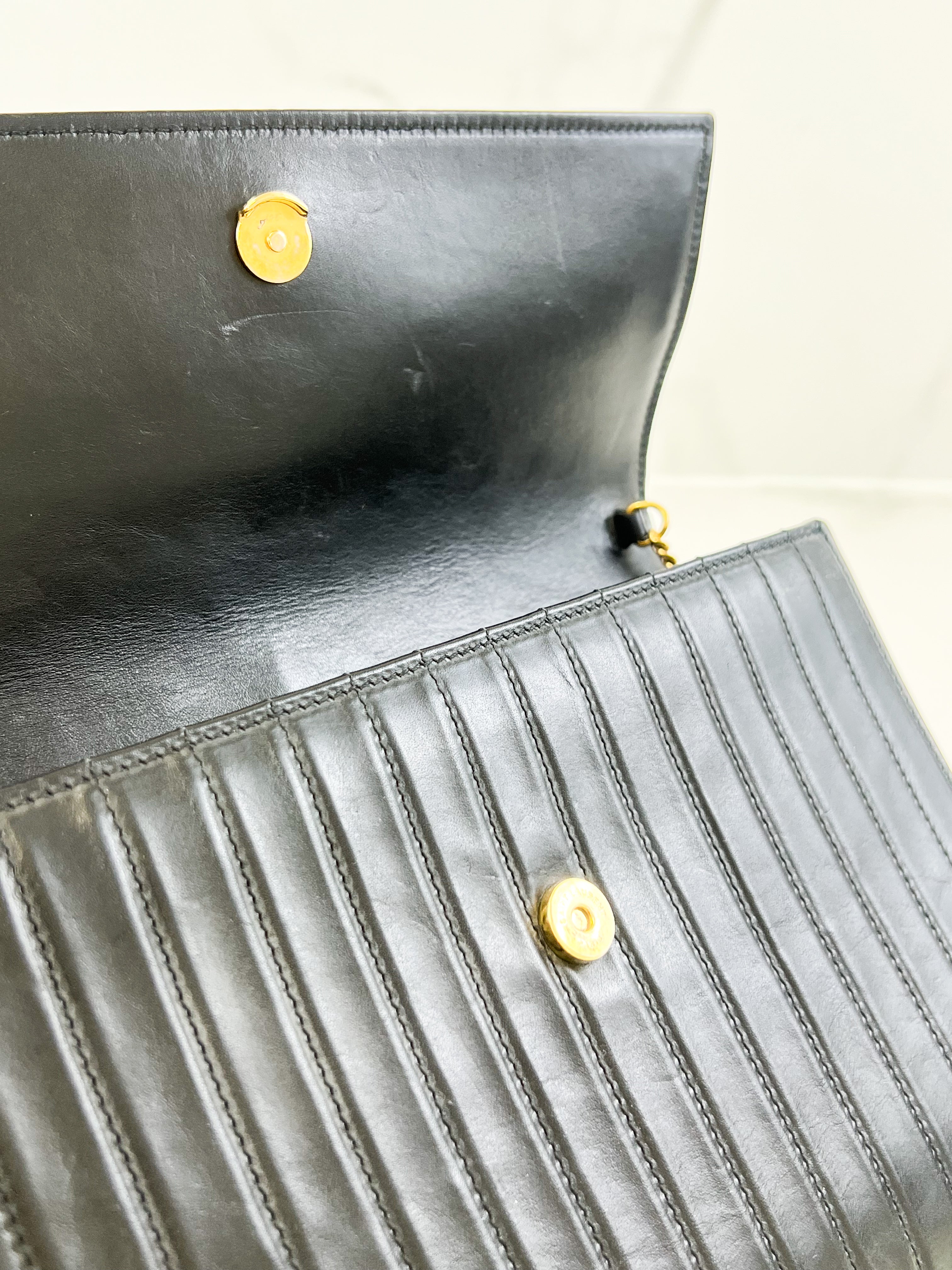 Saint Laurent Black Quilted Leather Victoire Chain Bag