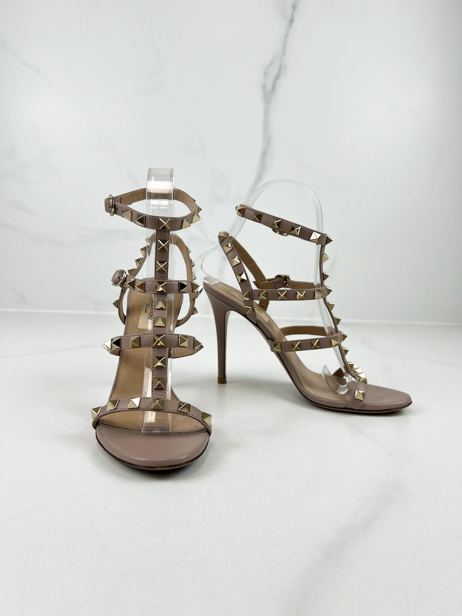 Valentino Garvani Rockstud Caged Ankle Strap Sandals in Blush Pink Size 36