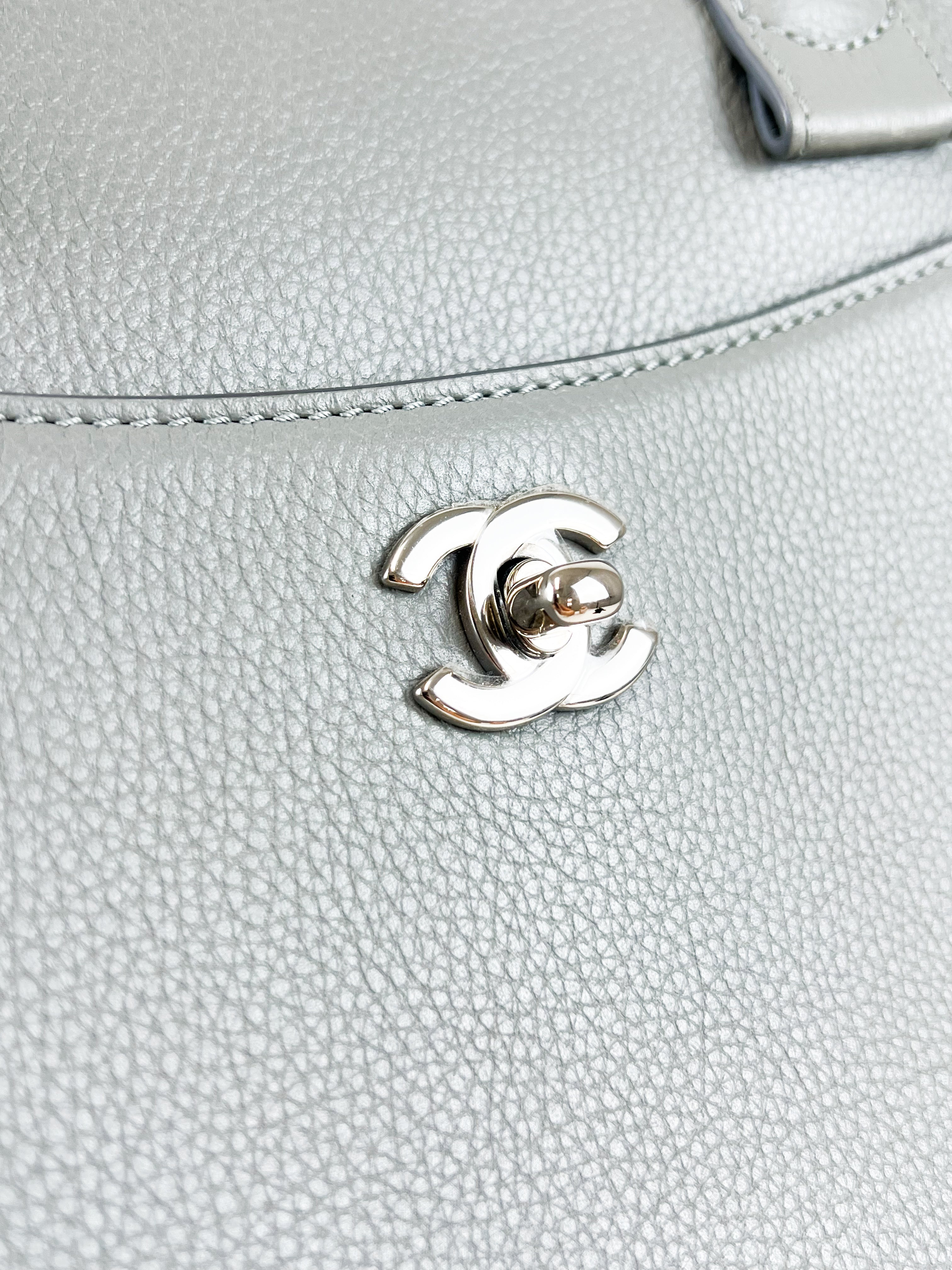 Chanel Neo Executive Tote in Grey Grained Calsfskin