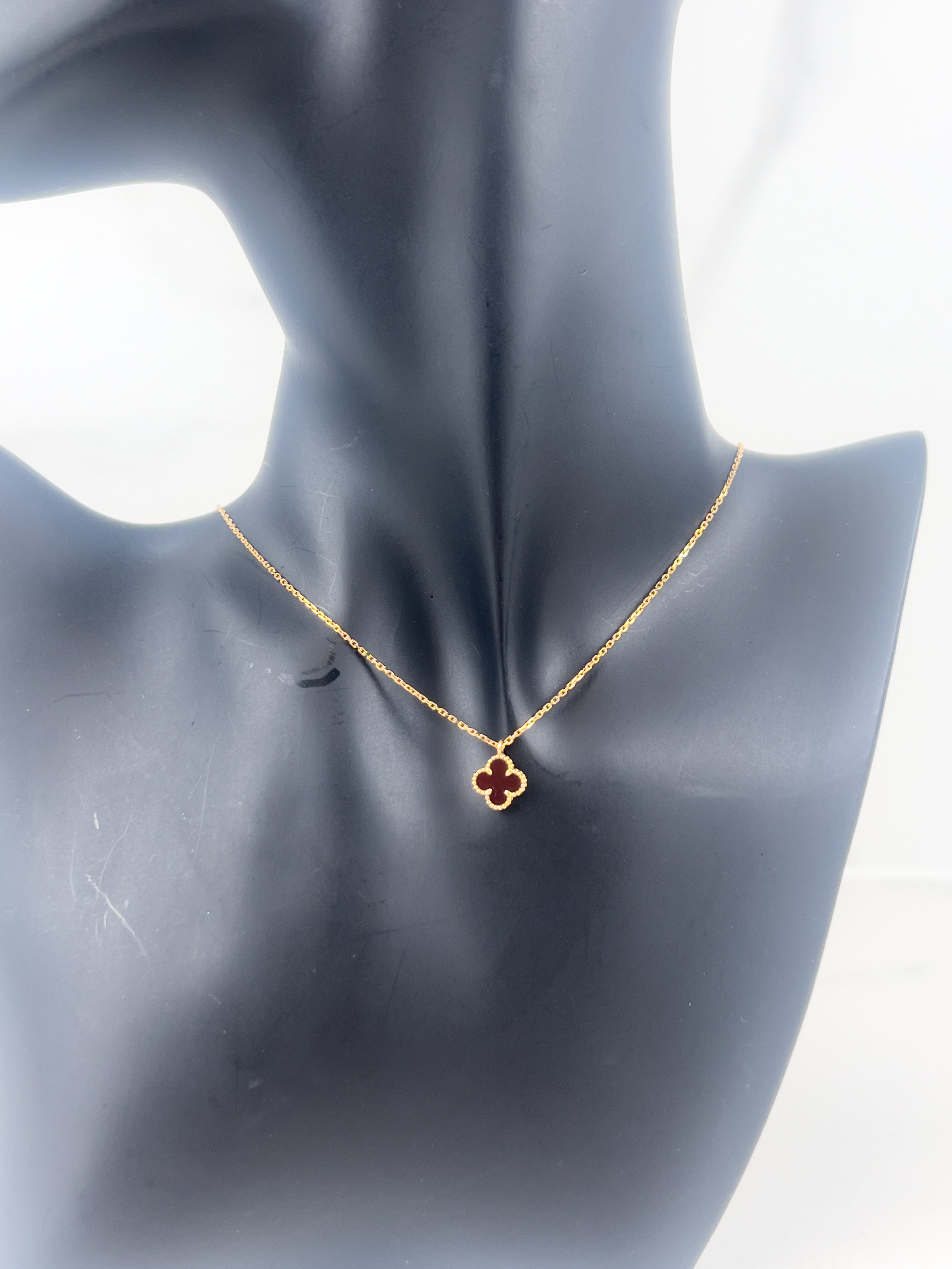 Van Cleef & Arpels Sweet Alhambra Pendant 18k Yellow Gold Necklace