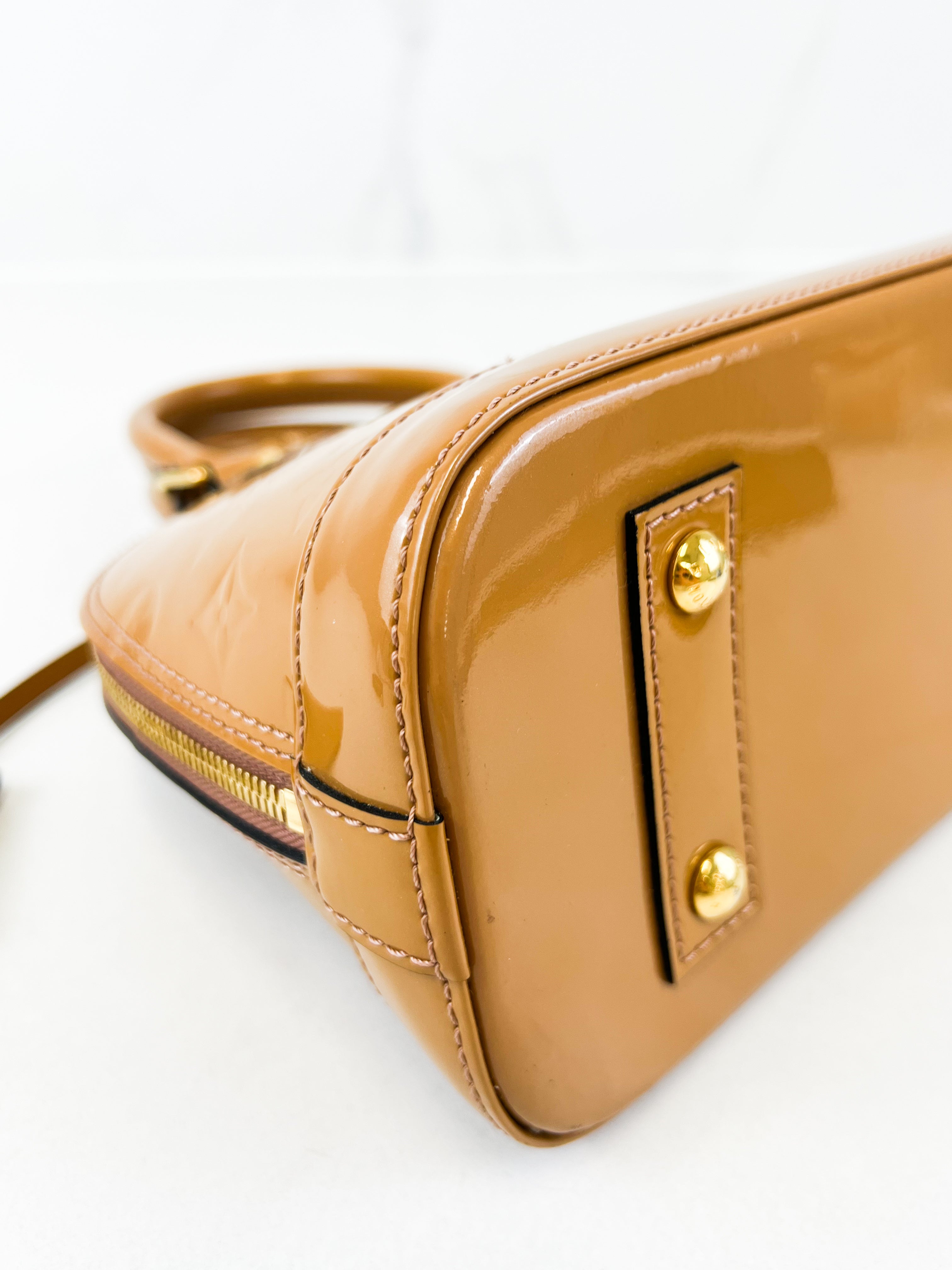 Louis Vuitton Alma BB in Vernis Leather