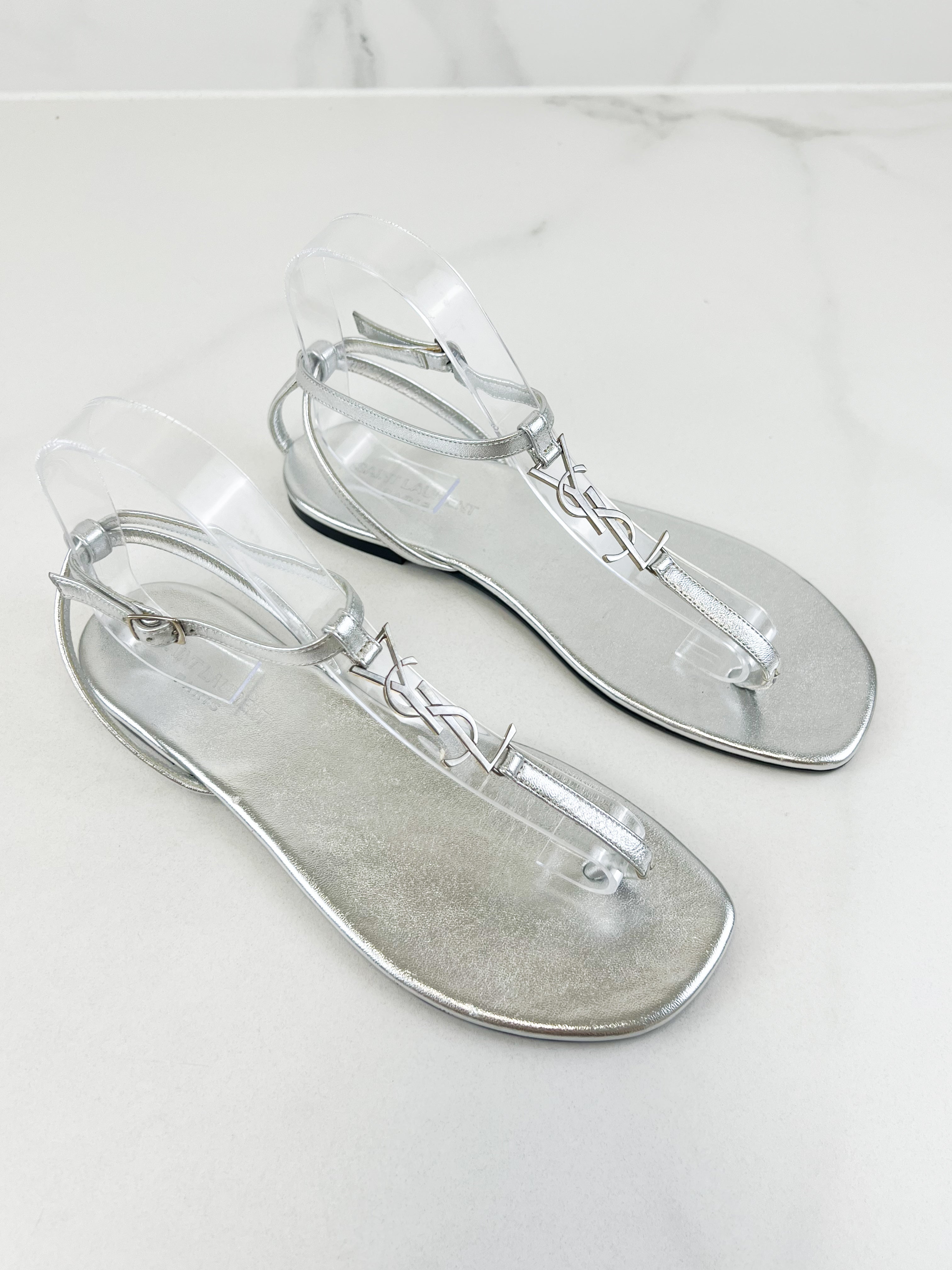 Saint Laurent Cassandra Flat Sandal in Grey Metallic Leather Size 38