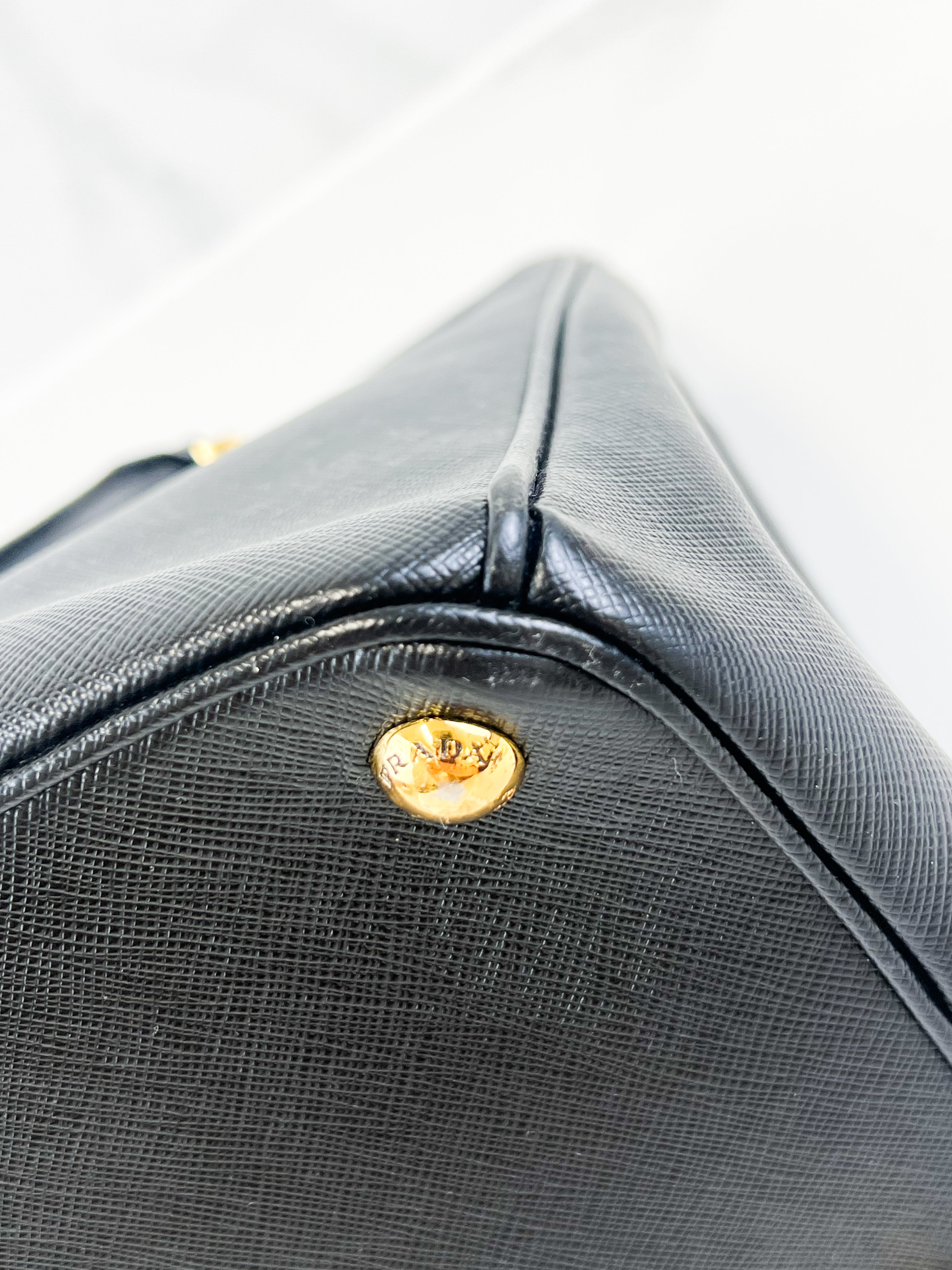 Prada Medium Galleria Saffiano Bag