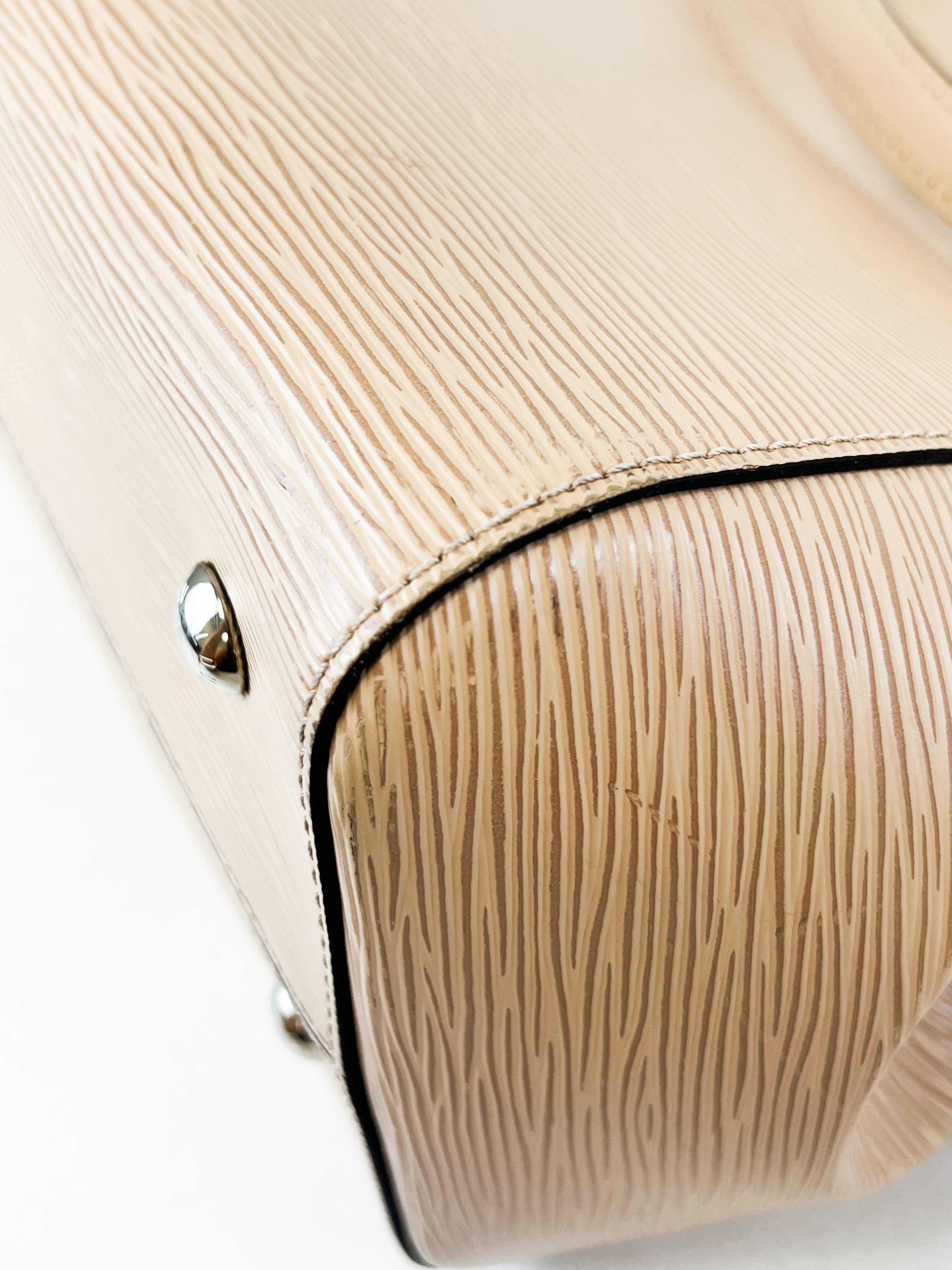 Louis Vuitton Marly MM Bag in Dune Epi Leather