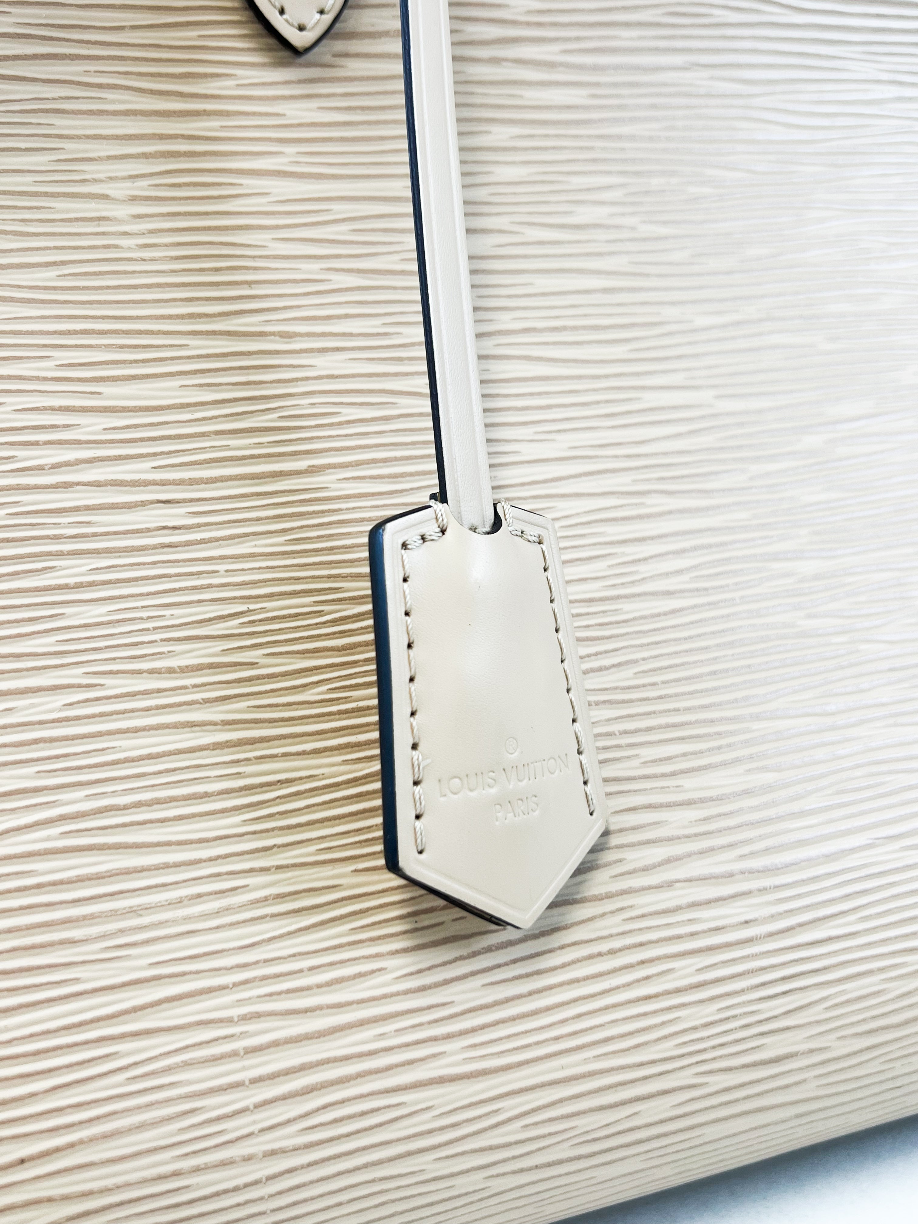 Louis Vuitton Marly MM Bag in Dune Epi Leather