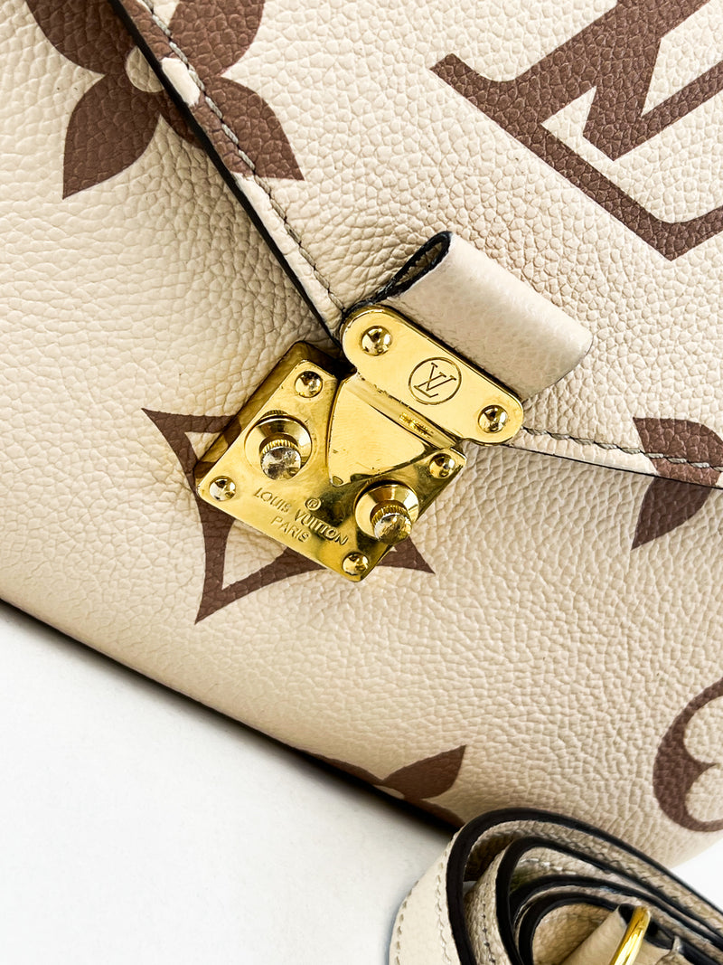 Louis Vuitton White & Beige Pochette Metis