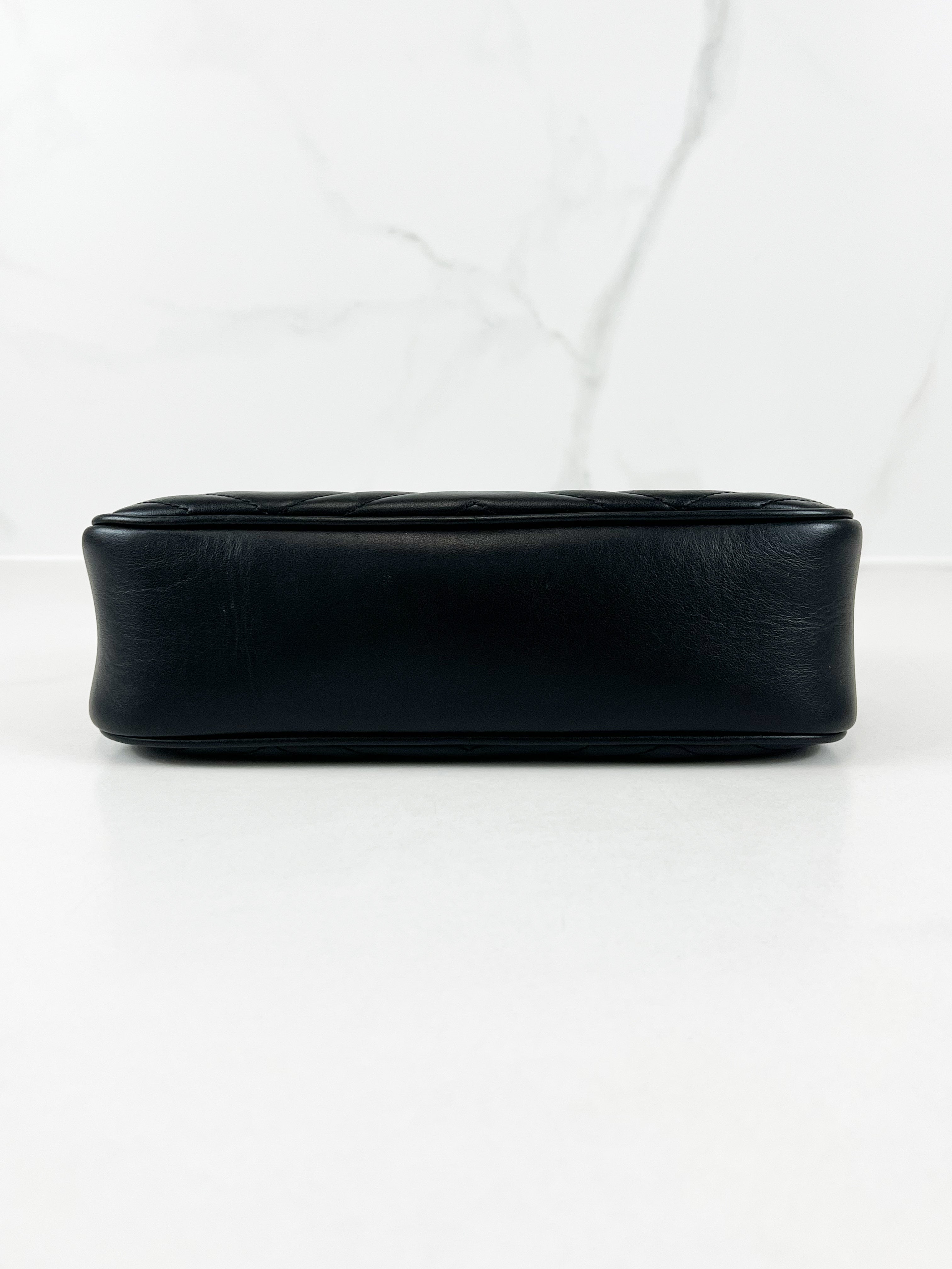 Gucci Black GG Small Marmont Shoulder Bag