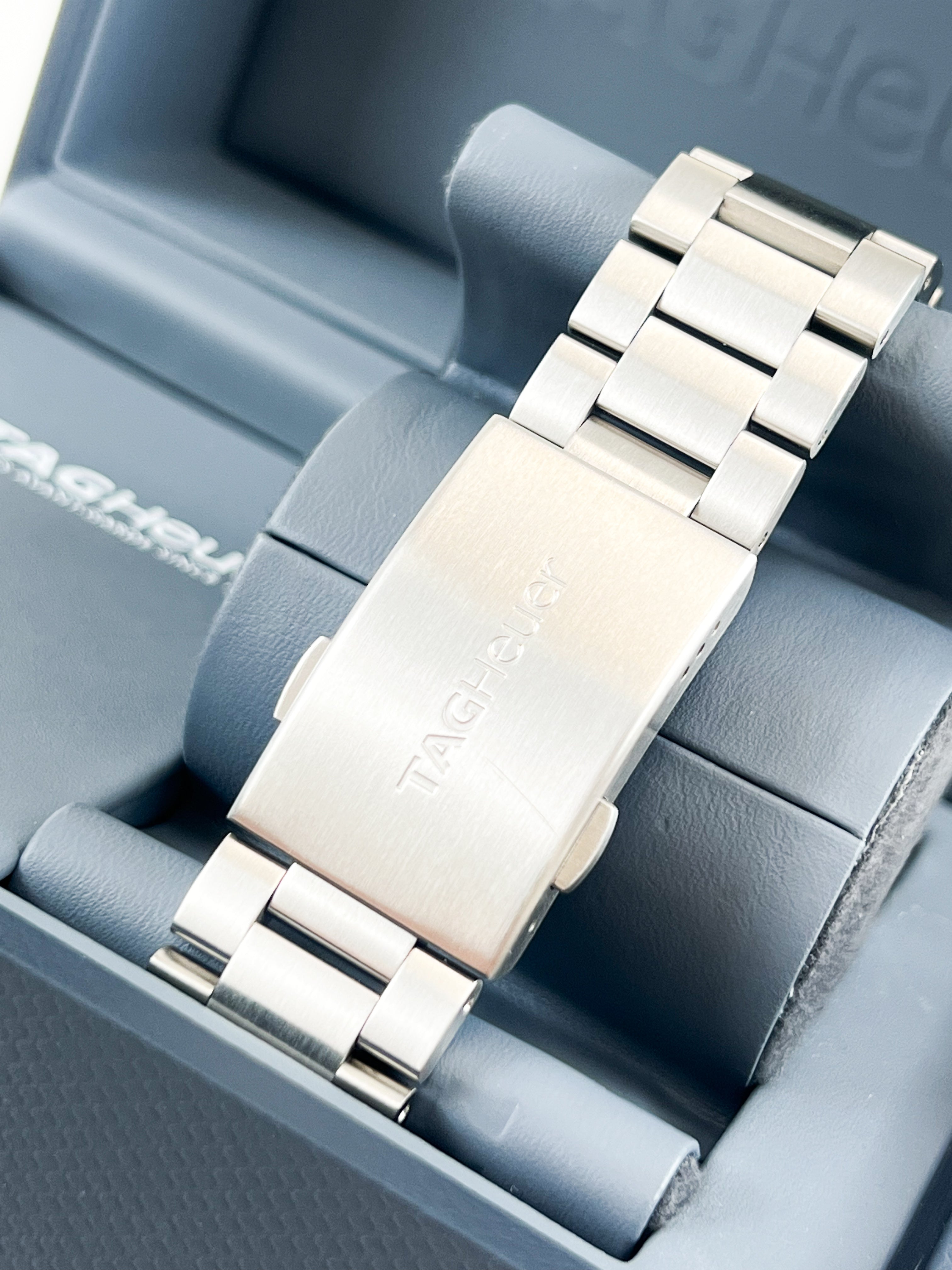 TAG Formula 1 Chronograph Quartz Men Watch 43mm