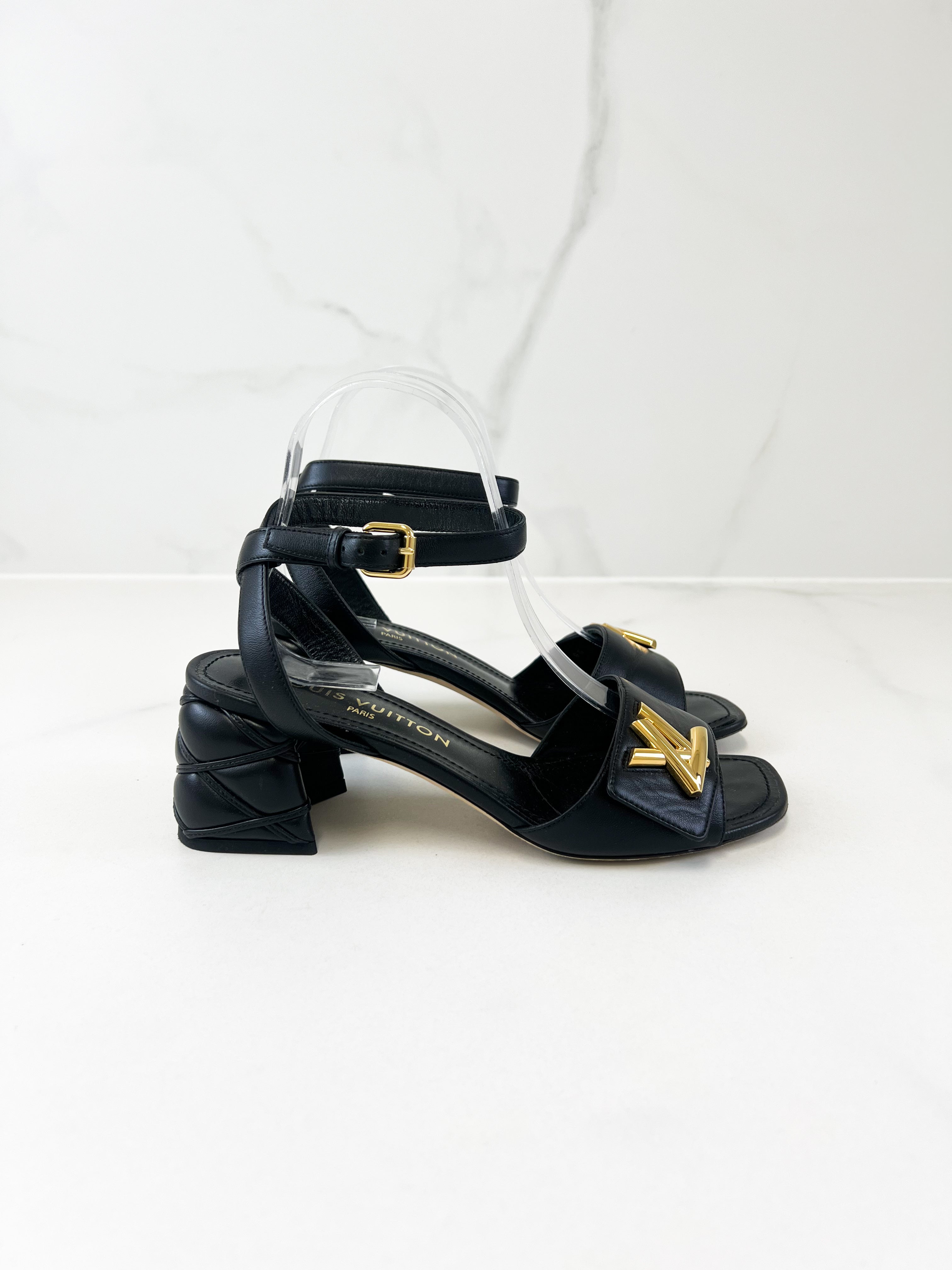 Louis Vuitton Black Leather LV Logo Sandal Size 38