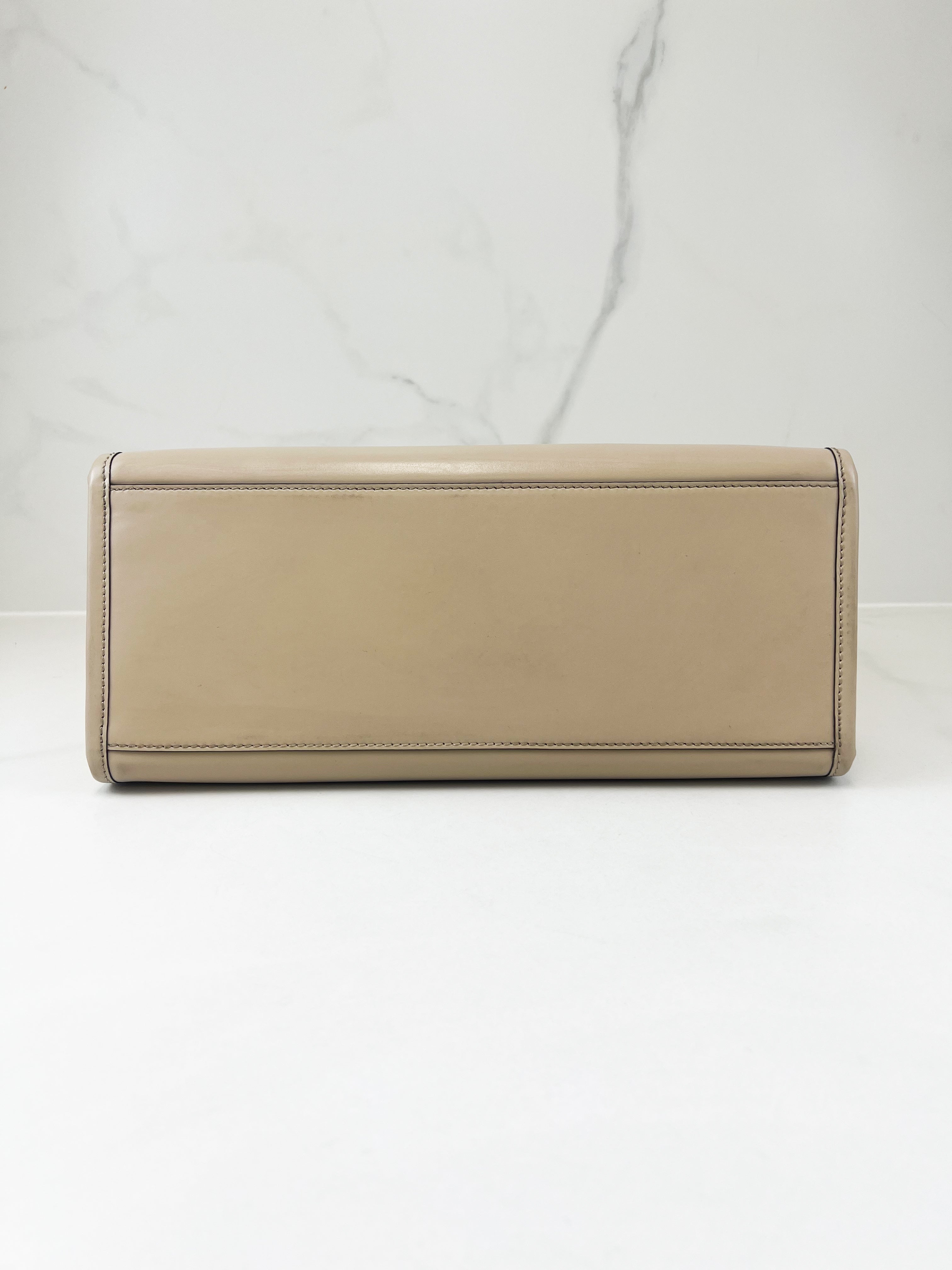 Fendi Medium Sunshine Tote Bag In Beige