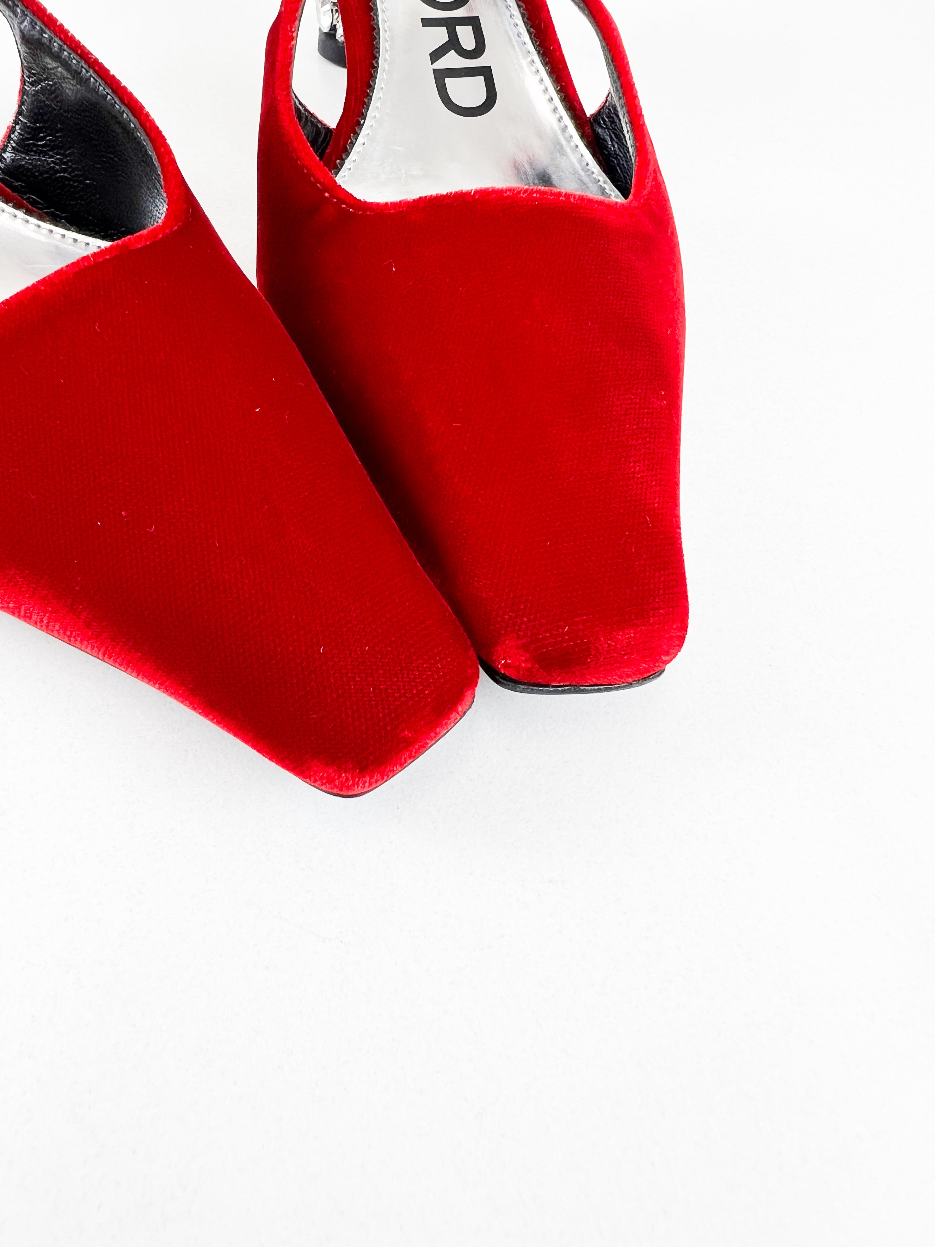Tom Ford Velvet Crystal Pump Size 35