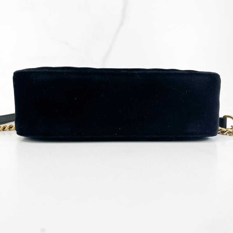 Gucci velvet sales clutch bag