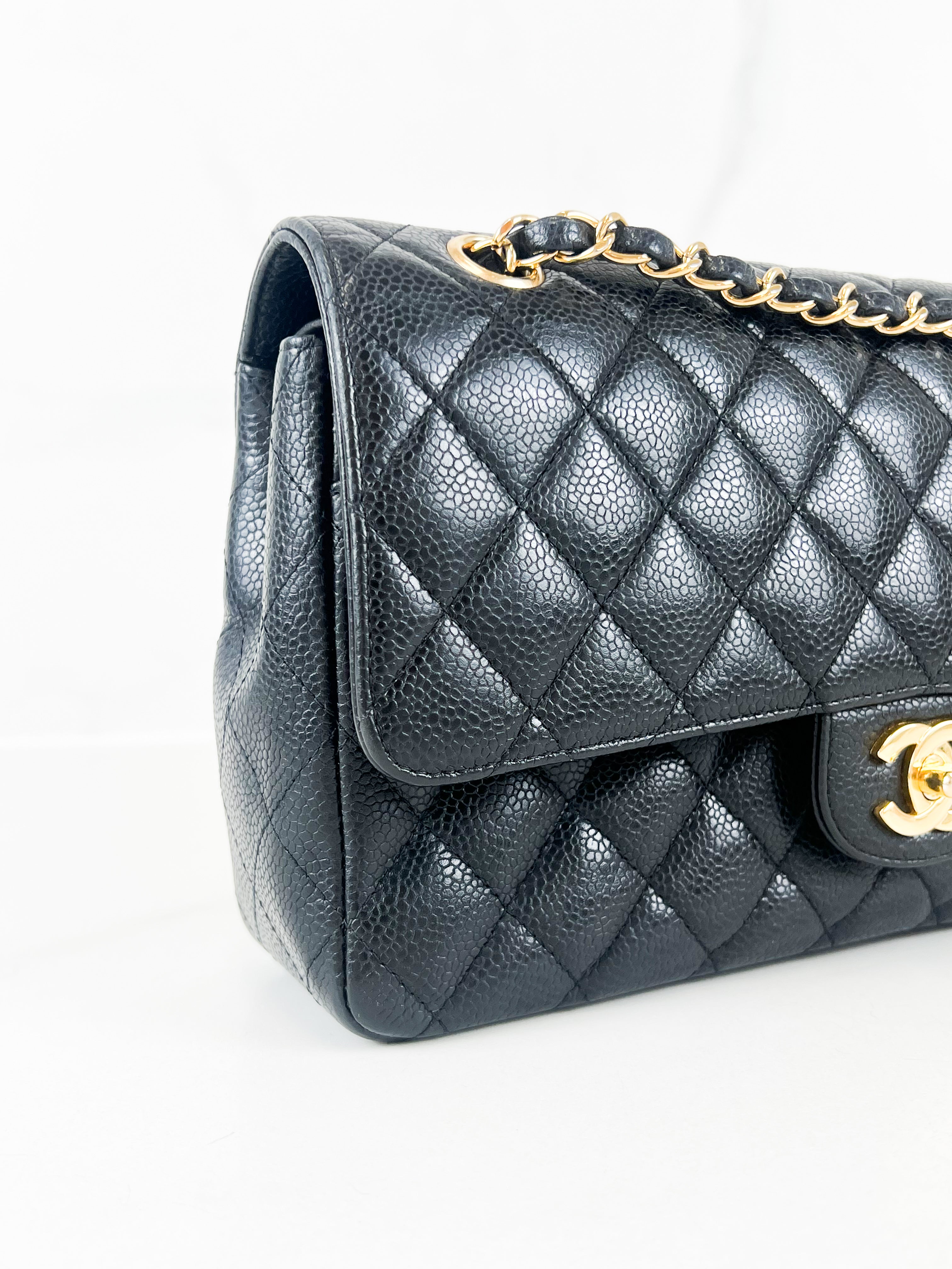 Chanel CC Medium Caviar Black Classic Double Flap Shoulder Bag