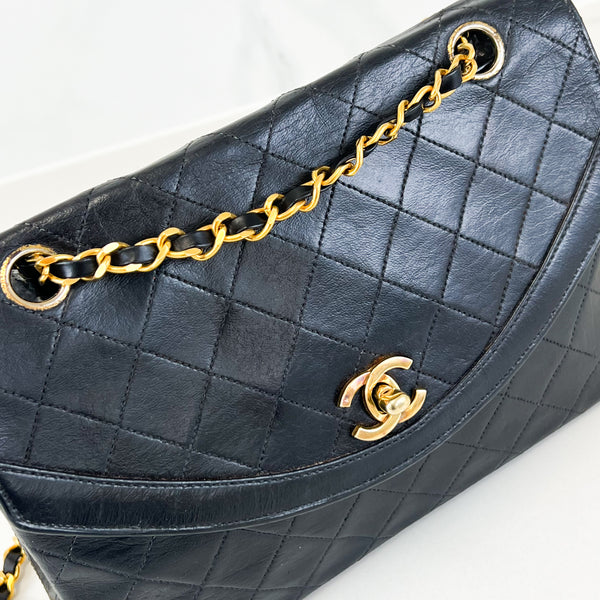 Chanel Black Vintage Flap Classic in Calfskin